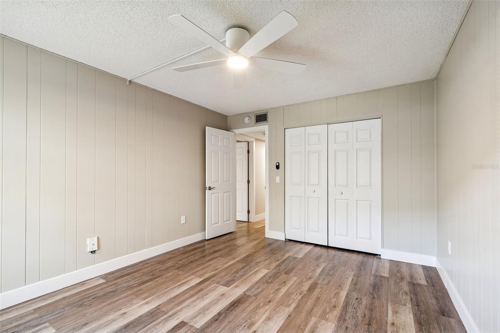 Image 21 of 32 For 225 Country Club Drive E148