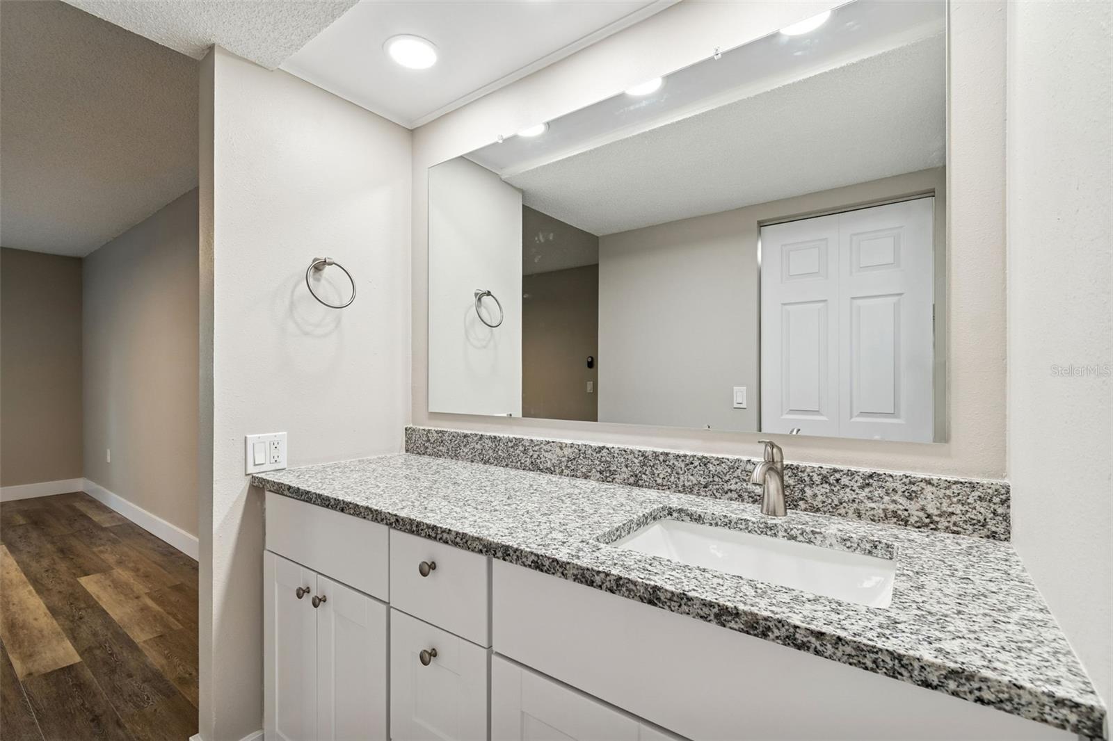 Image 25 of 32 For 225 Country Club Drive E148