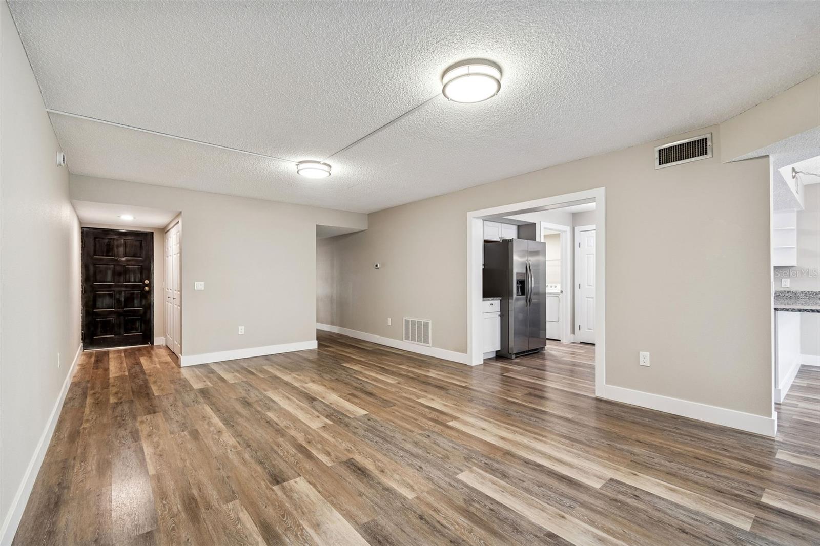 Image 5 of 32 For 225 Country Club Drive E148