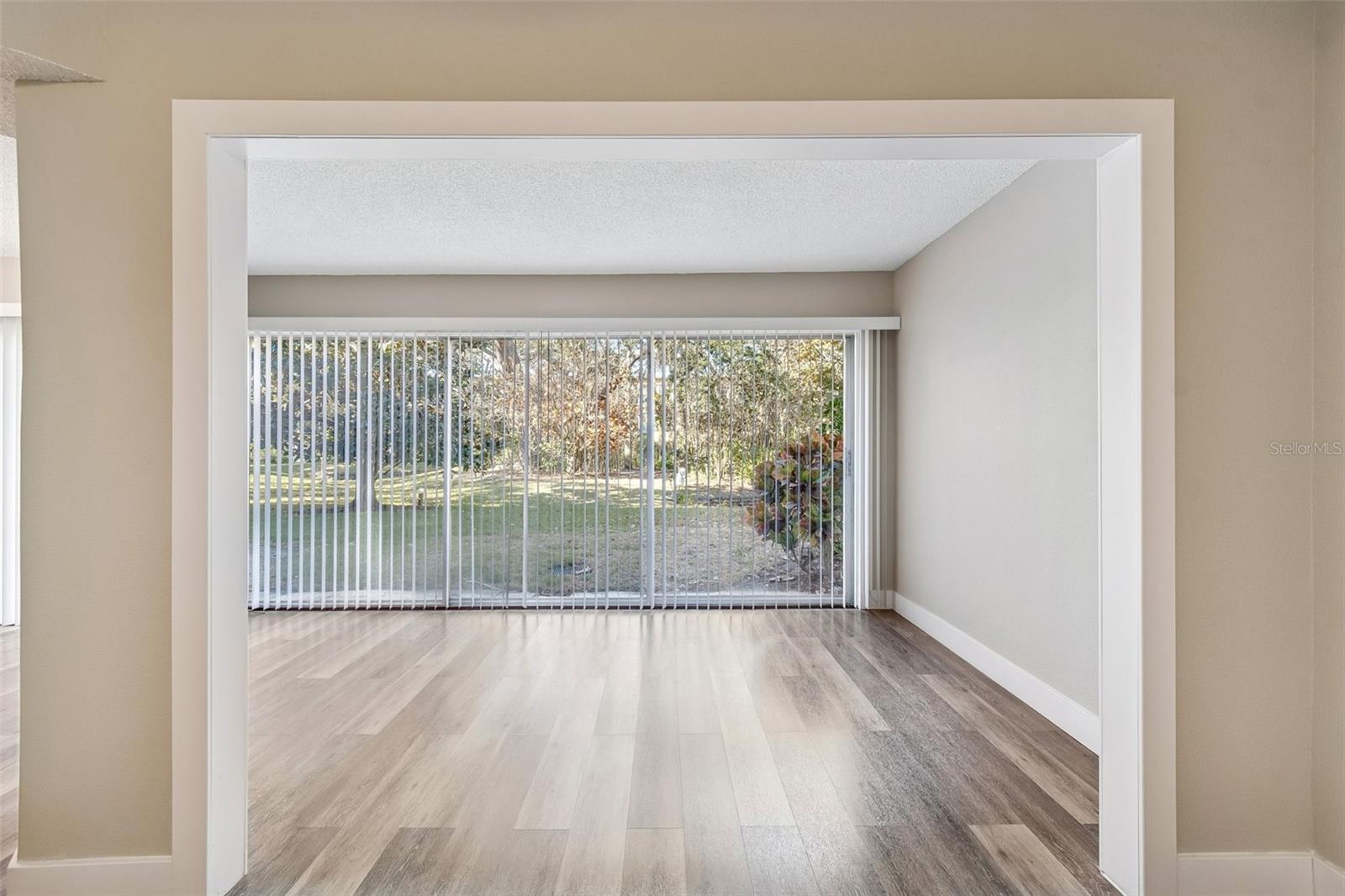 Image 6 of 32 For 225 Country Club Drive E148