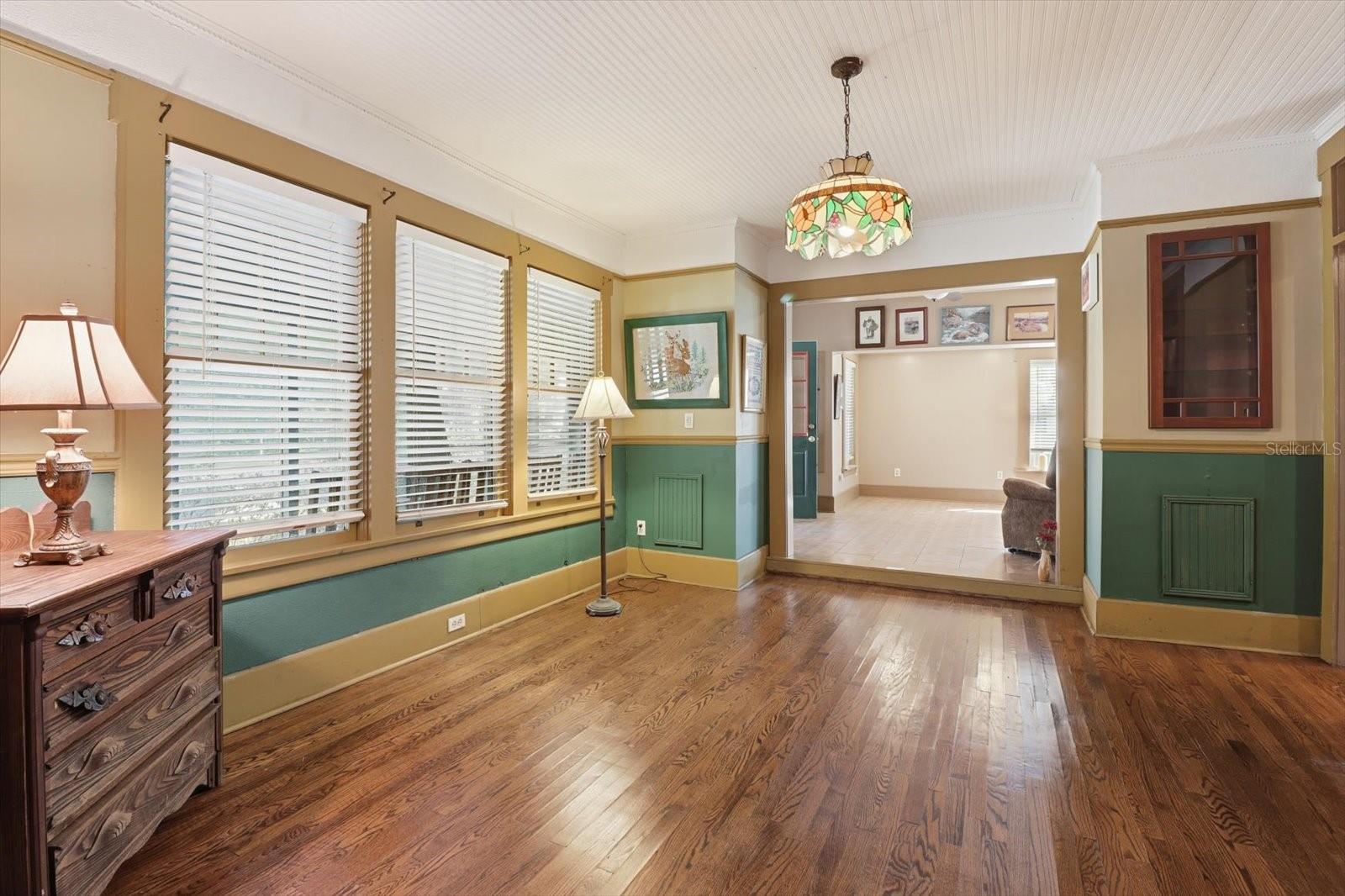 Image 12 of 48 For 754 2nd Avenue