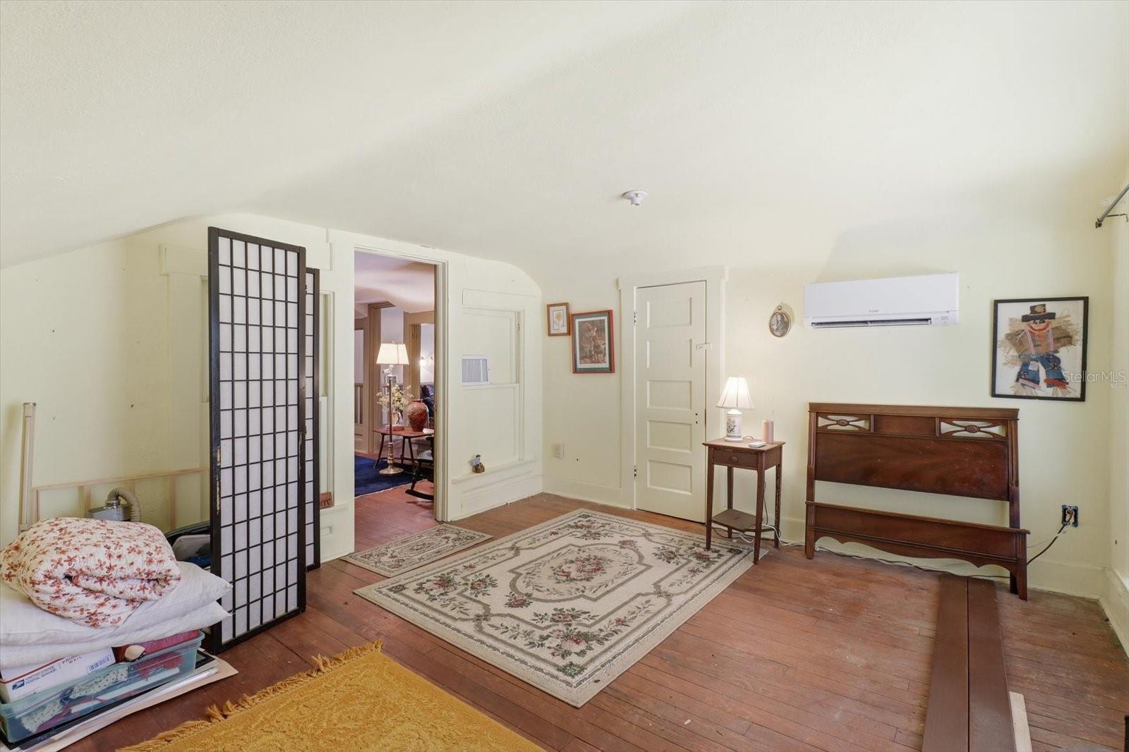 Image 31 of 48 For 754 2nd Avenue