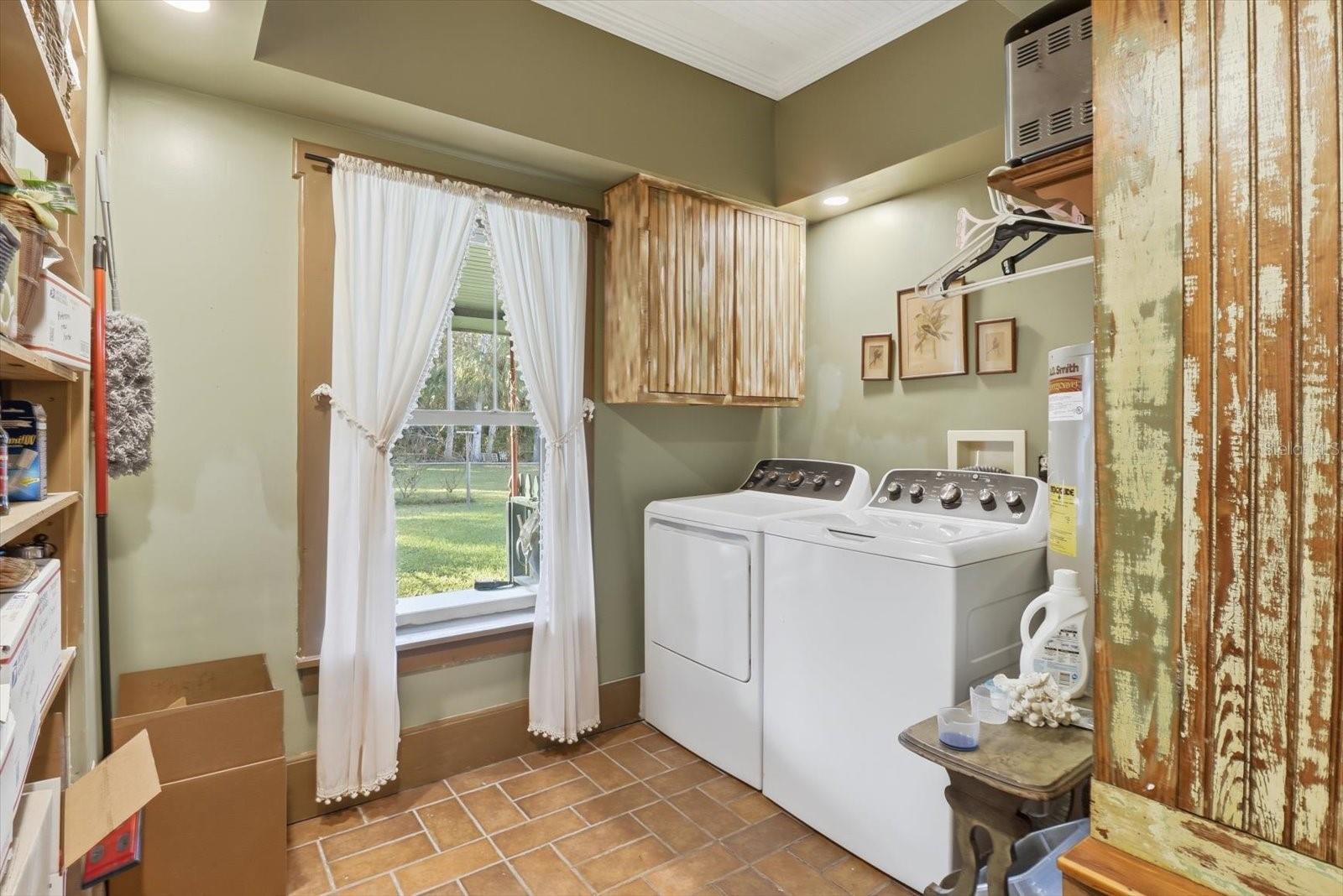 Image 32 of 48 For 754 2nd Avenue