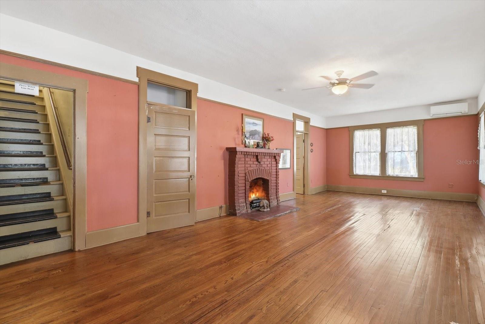 Image 6 of 48 For 754 2nd Avenue