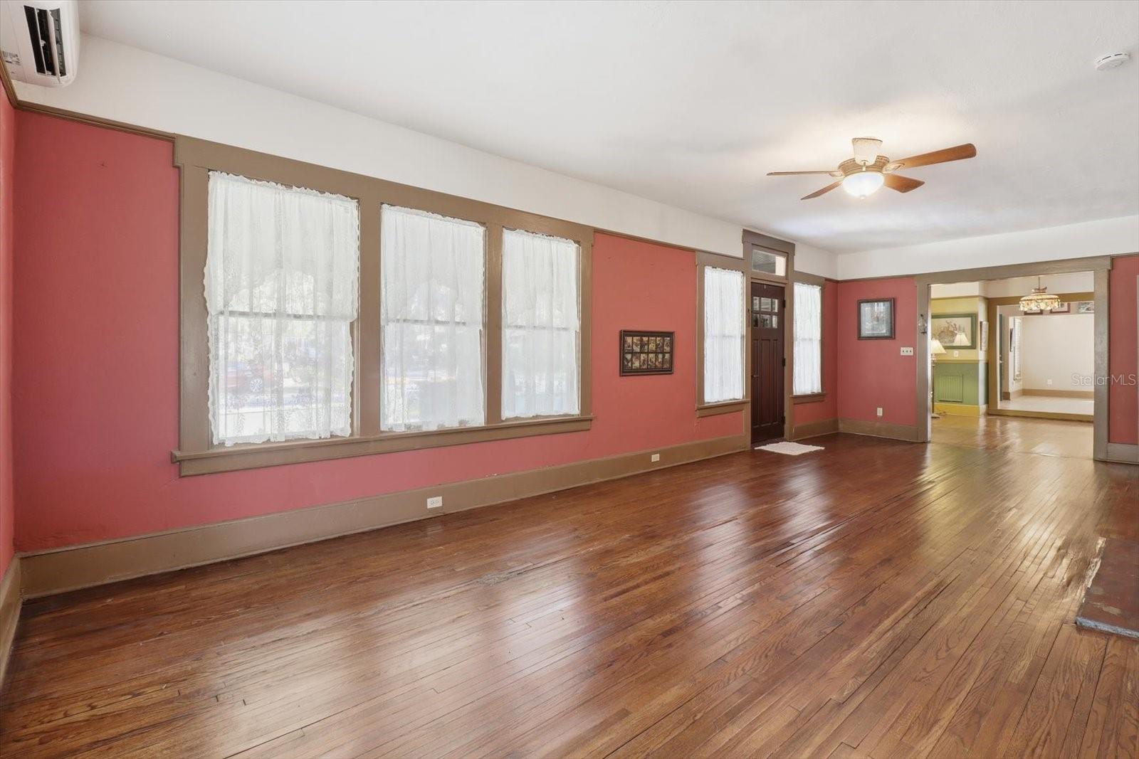 Image 7 of 48 For 754 2nd Avenue