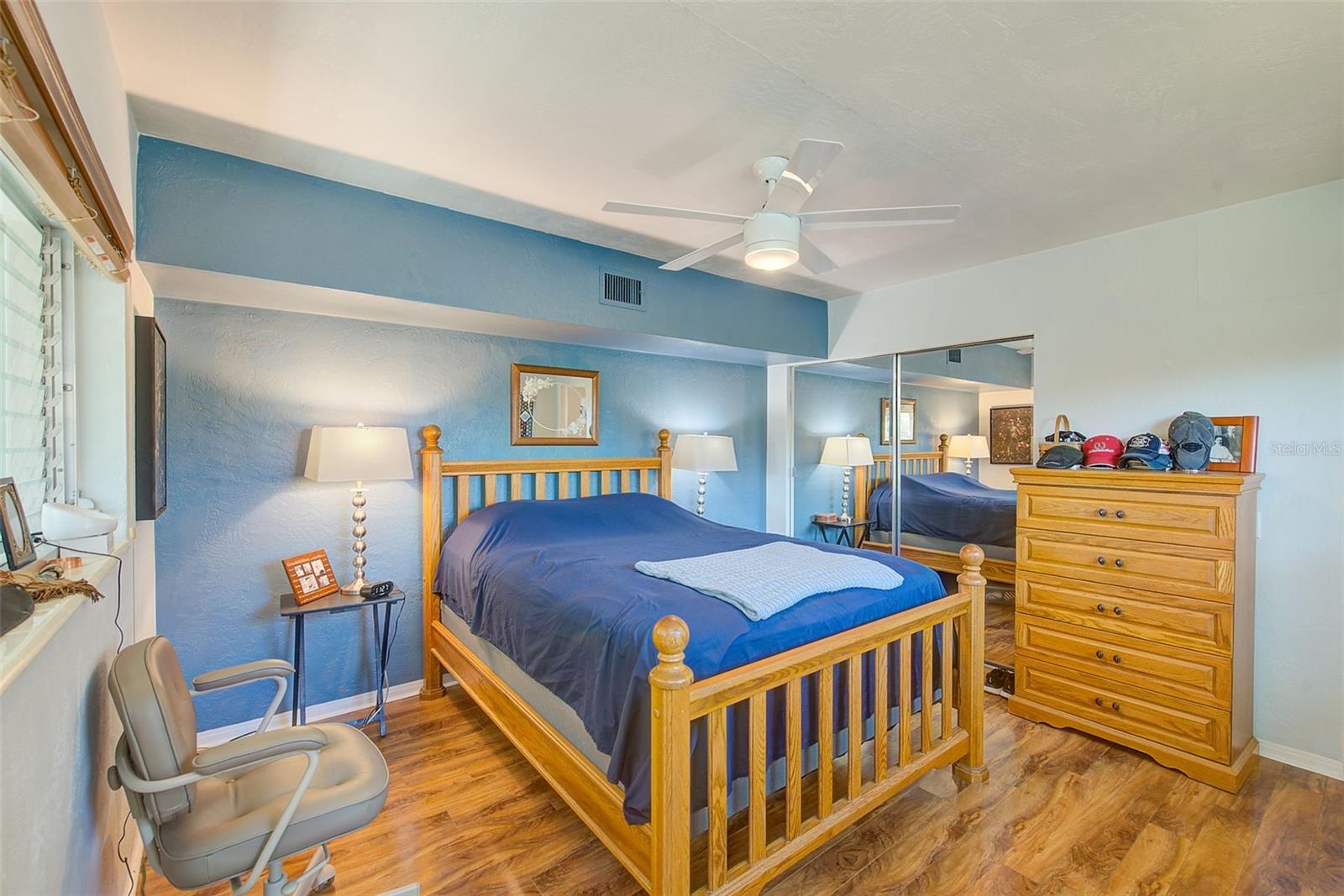 Image 15 of 26 For 5664 40th Terrace N 433