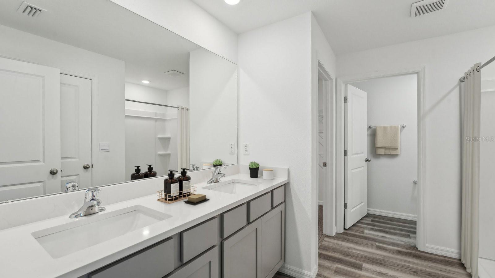 Image 20 of 22 For 3519 Melody Gardens Place