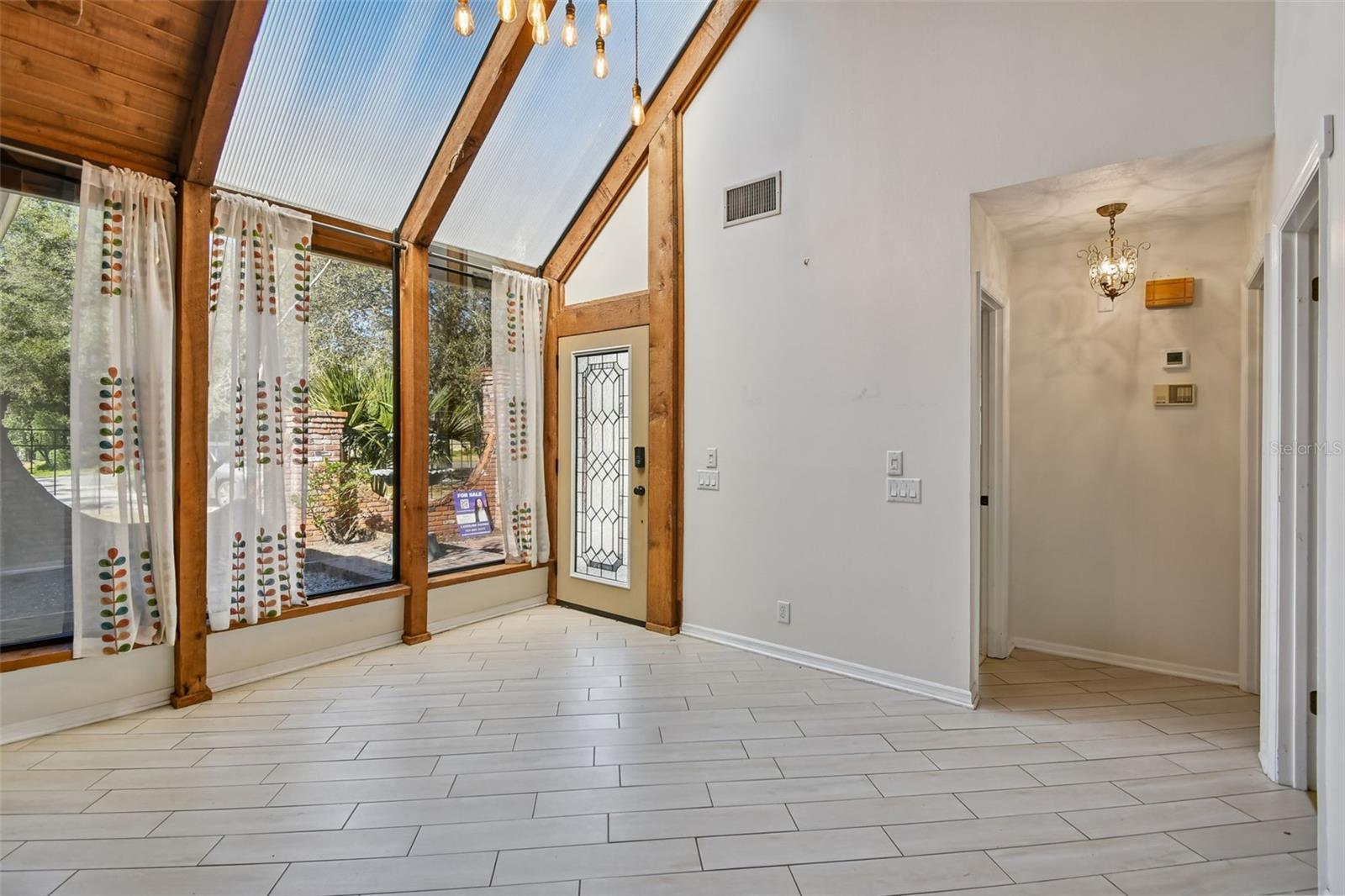 Image 16 of 98 For 238 Crooked Tree Trail