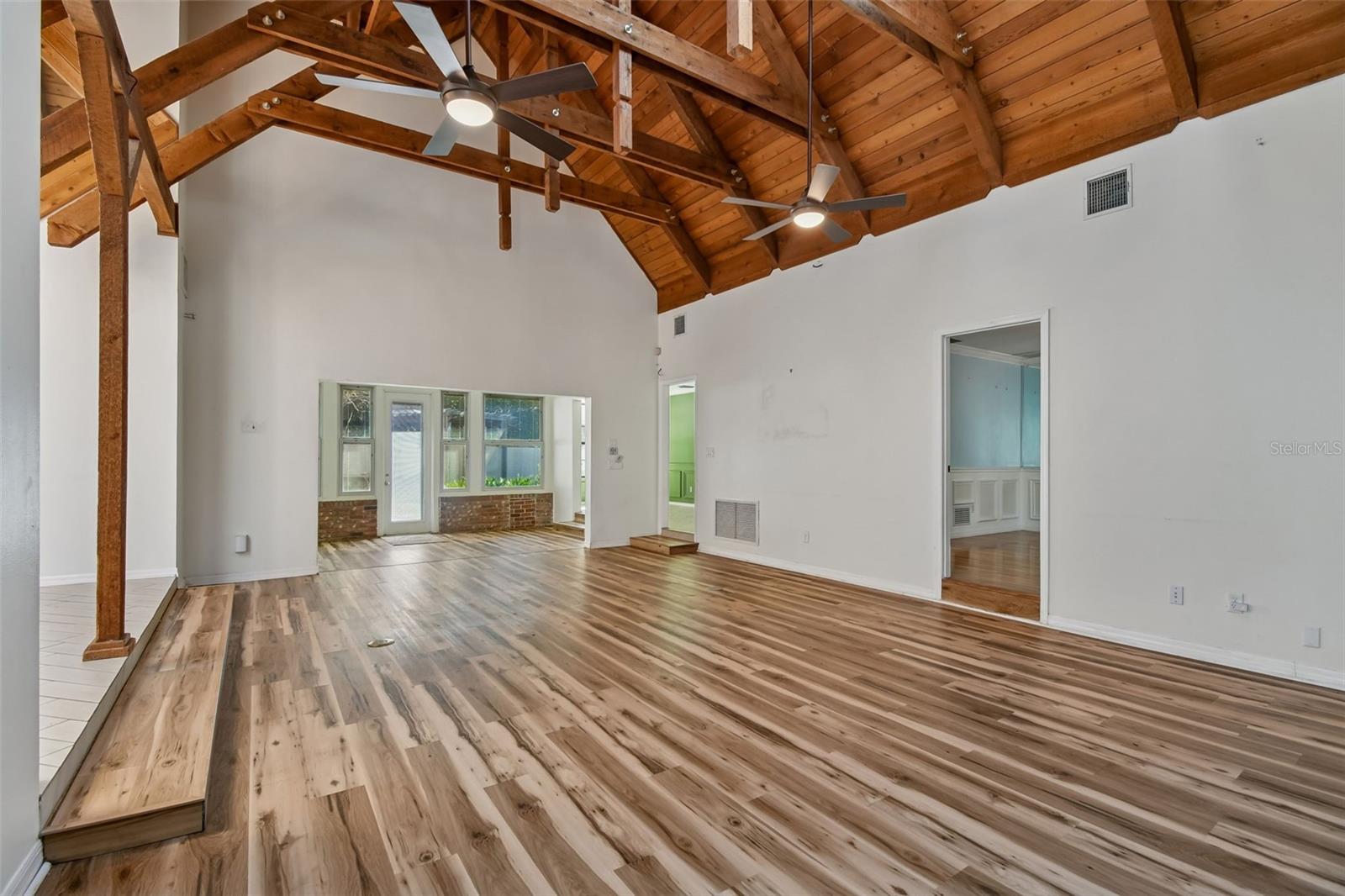 Image 22 of 98 For 238 Crooked Tree Trail