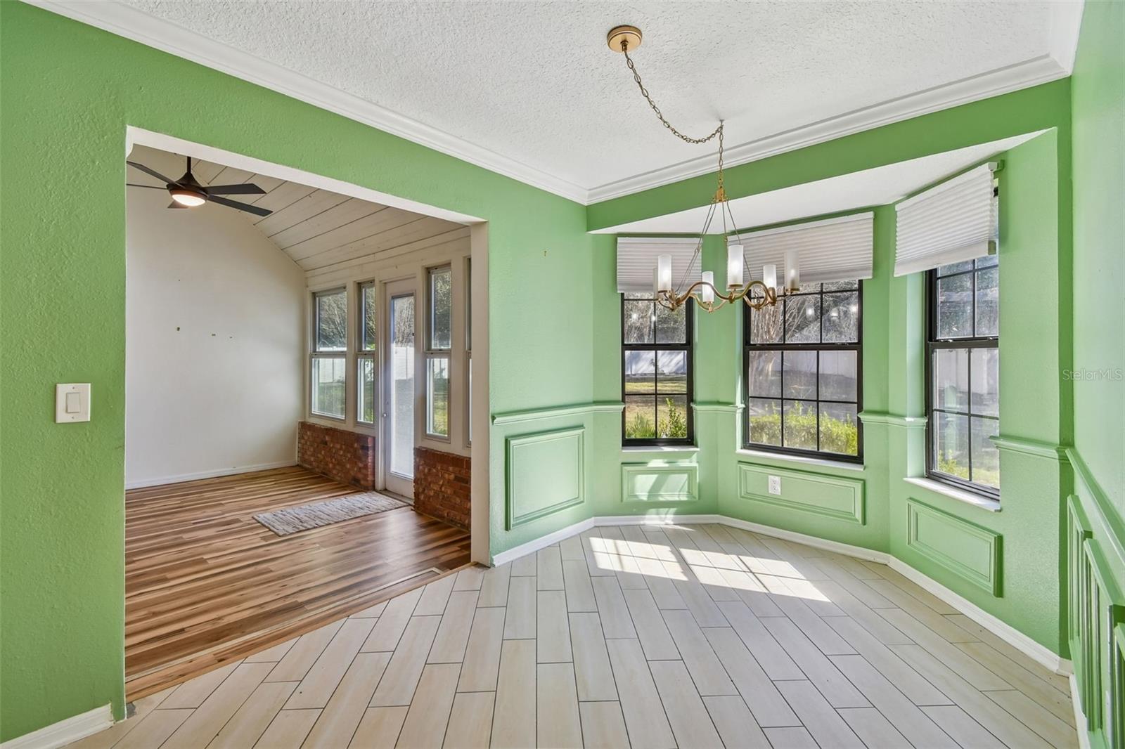 Image 43 of 98 For 238 Crooked Tree Trail