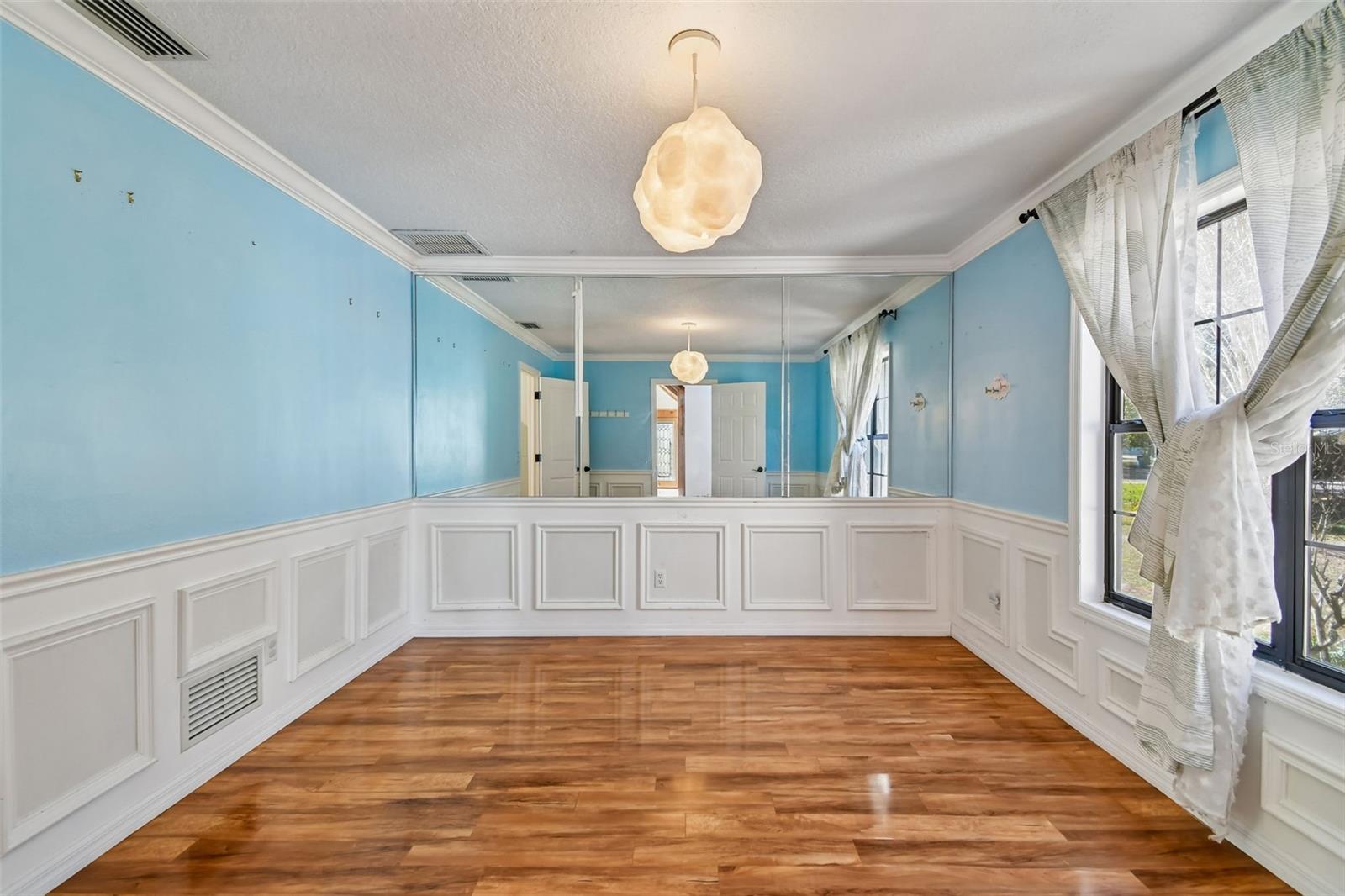 Image 51 of 98 For 238 Crooked Tree Trail