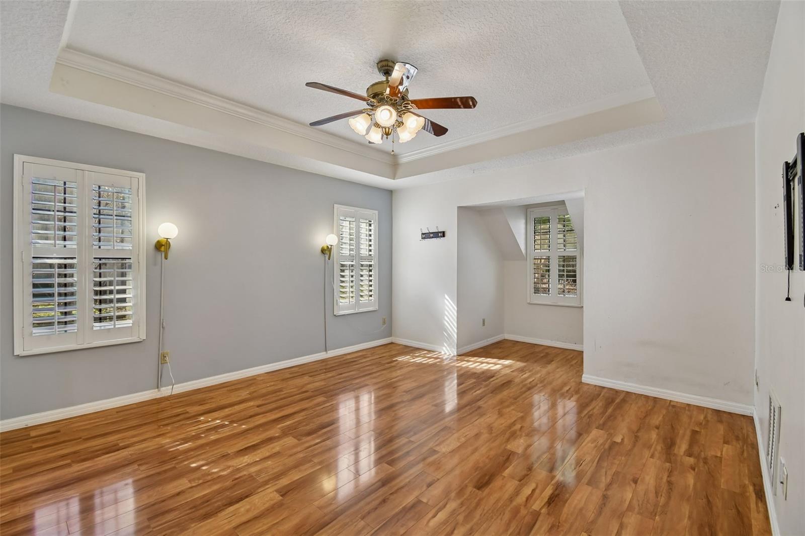 Image 57 of 98 For 238 Crooked Tree Trail