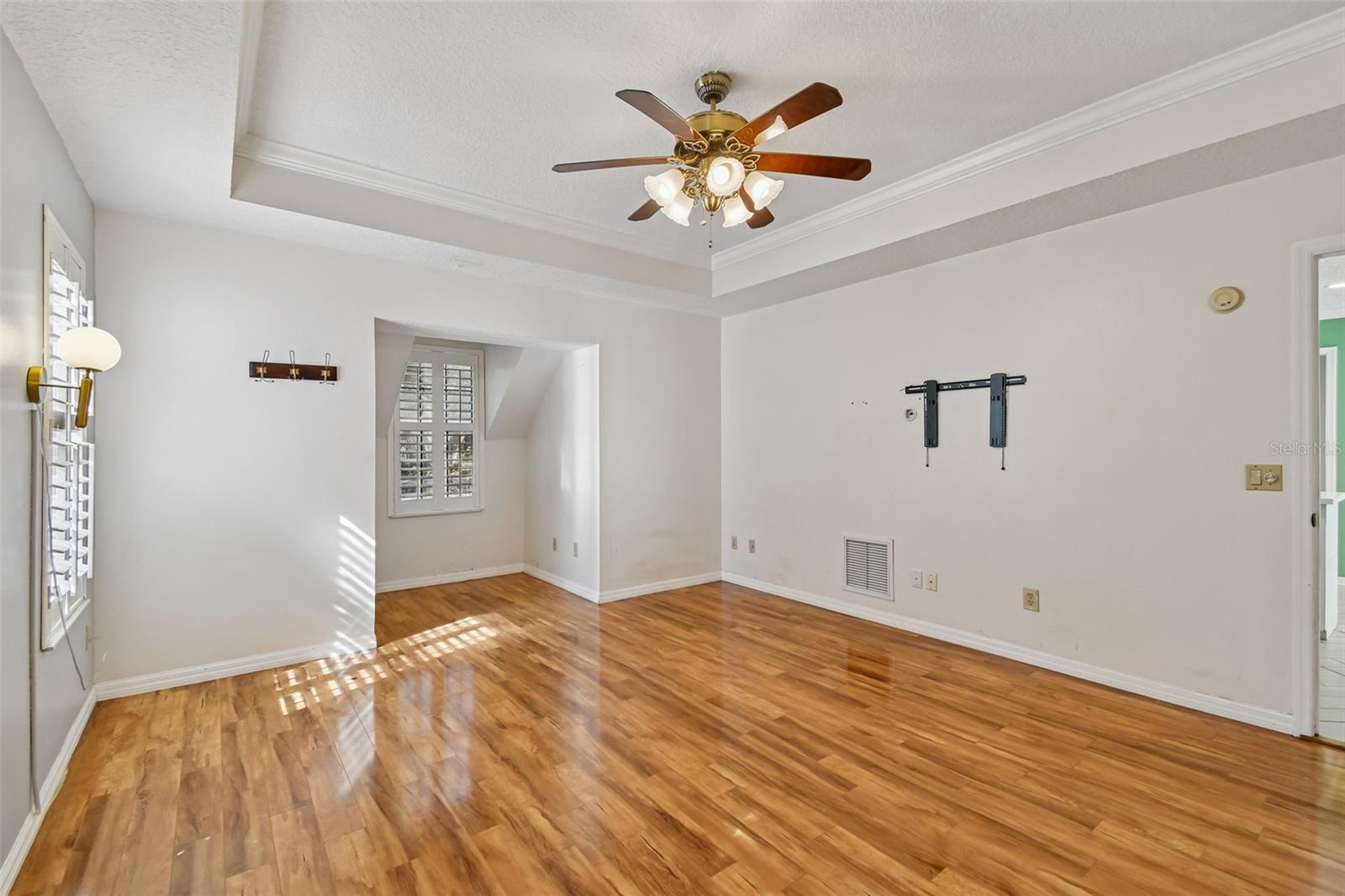 Image 58 of 98 For 238 Crooked Tree Trail