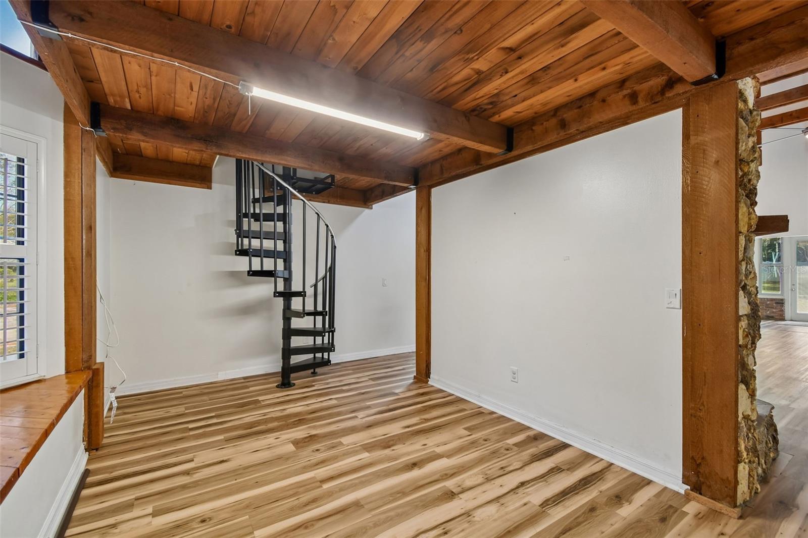 Image 71 of 98 For 238 Crooked Tree Trail