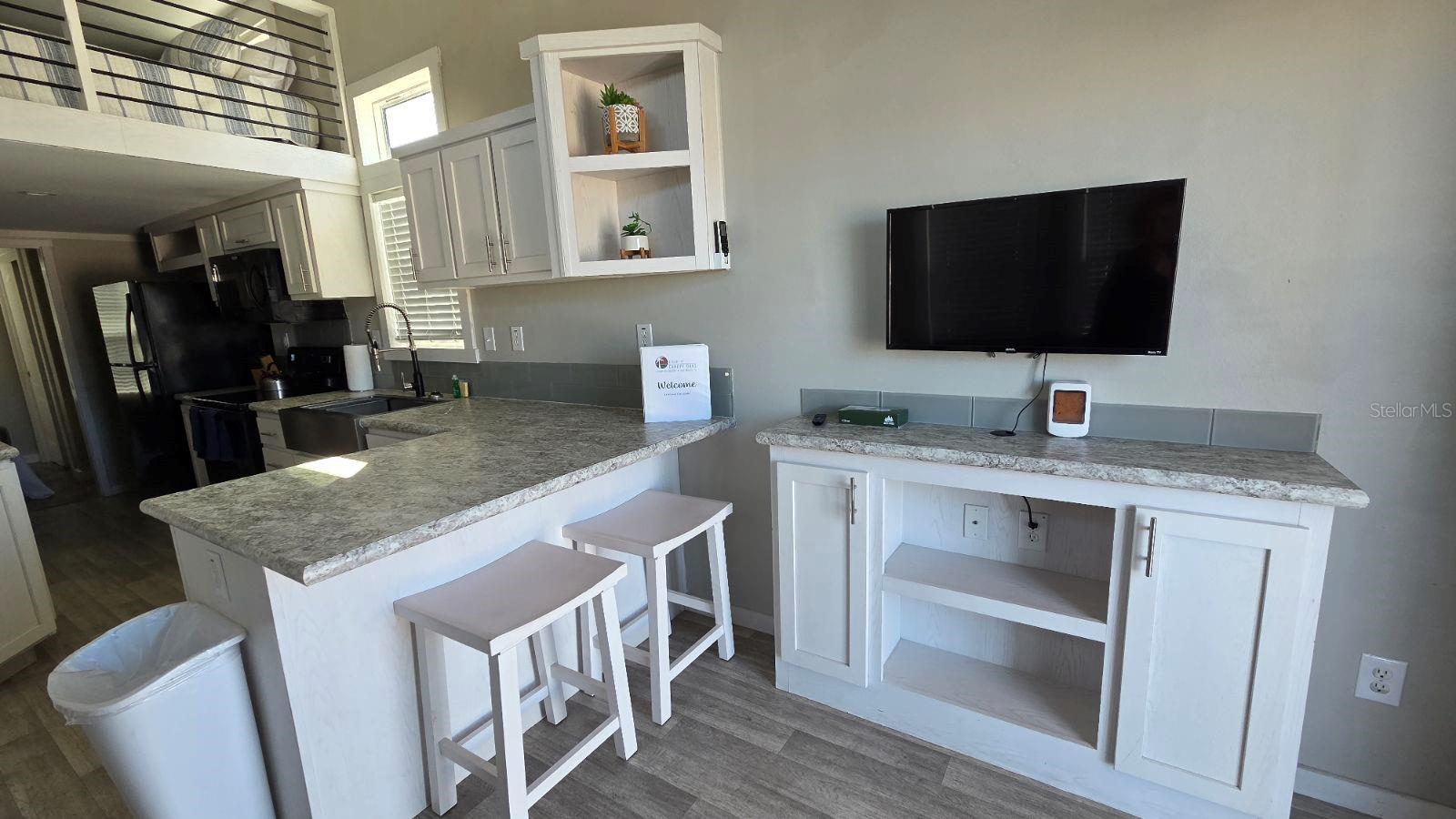 Image 10 of 25 For 330 Cr-630