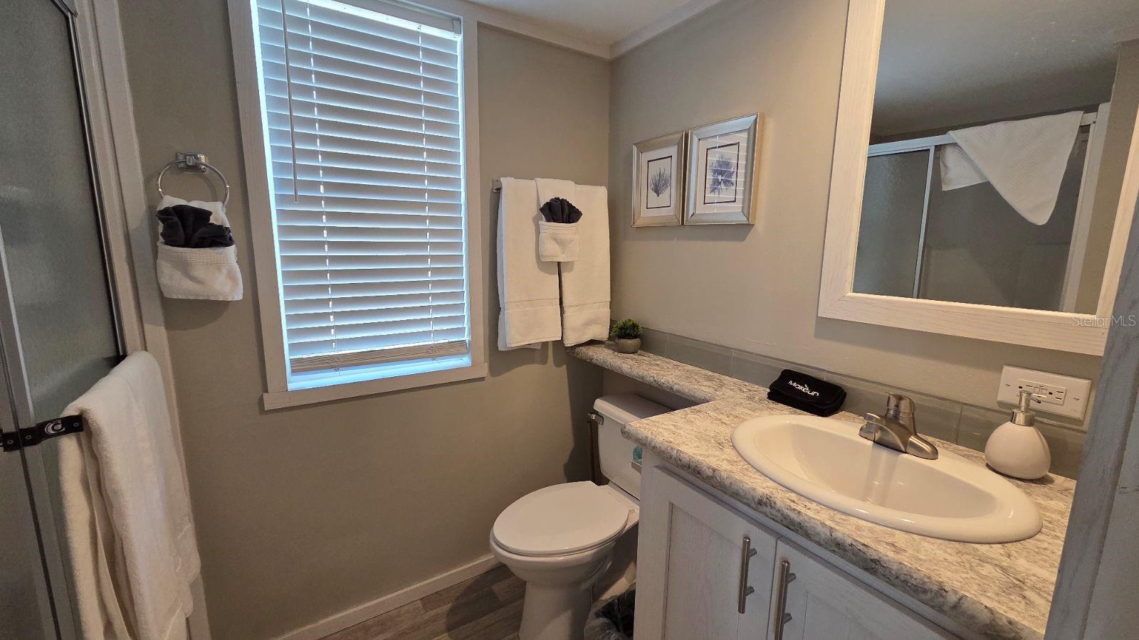 Image 14 of 25 For 330 Cr-630