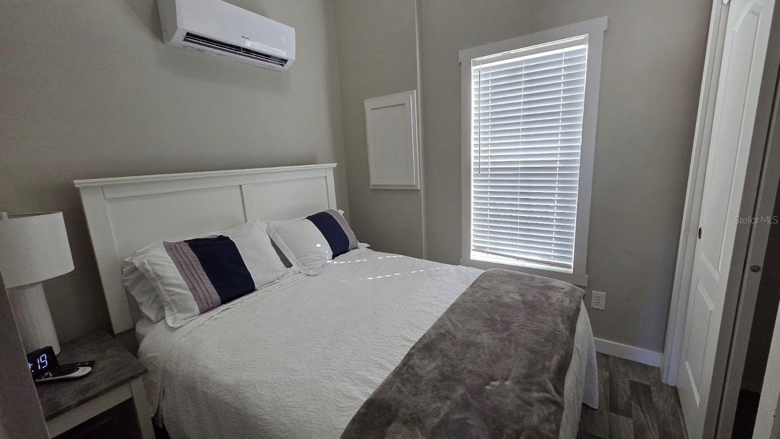 Image 16 of 25 For 330 Cr-630