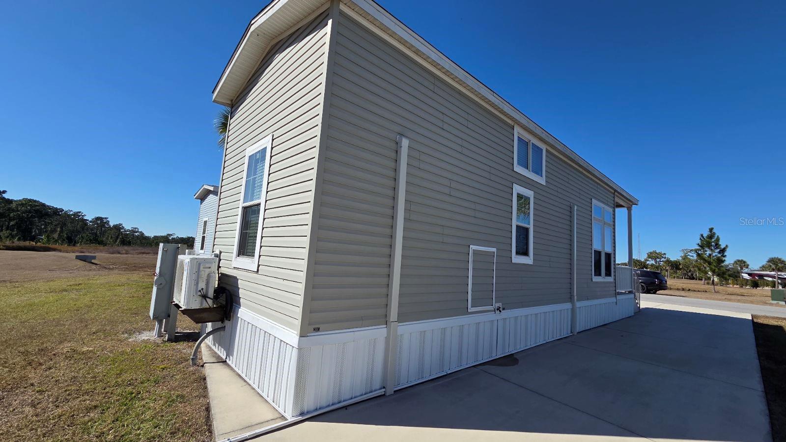 Image 6 of 25 For 330 Cr-630