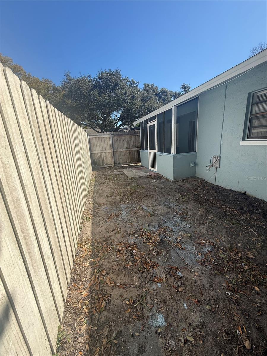 Image 12 of 12 For 950 Beltrees Street