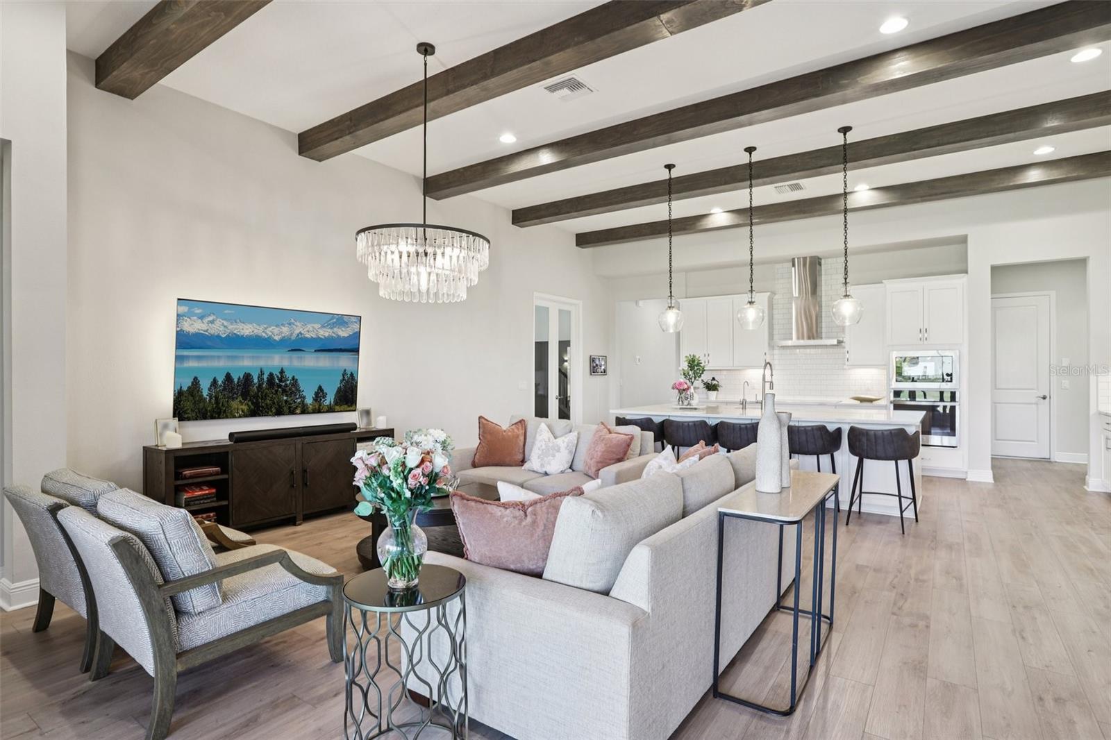 Image 9 of 93 For 11263 Rustic Timber Loop