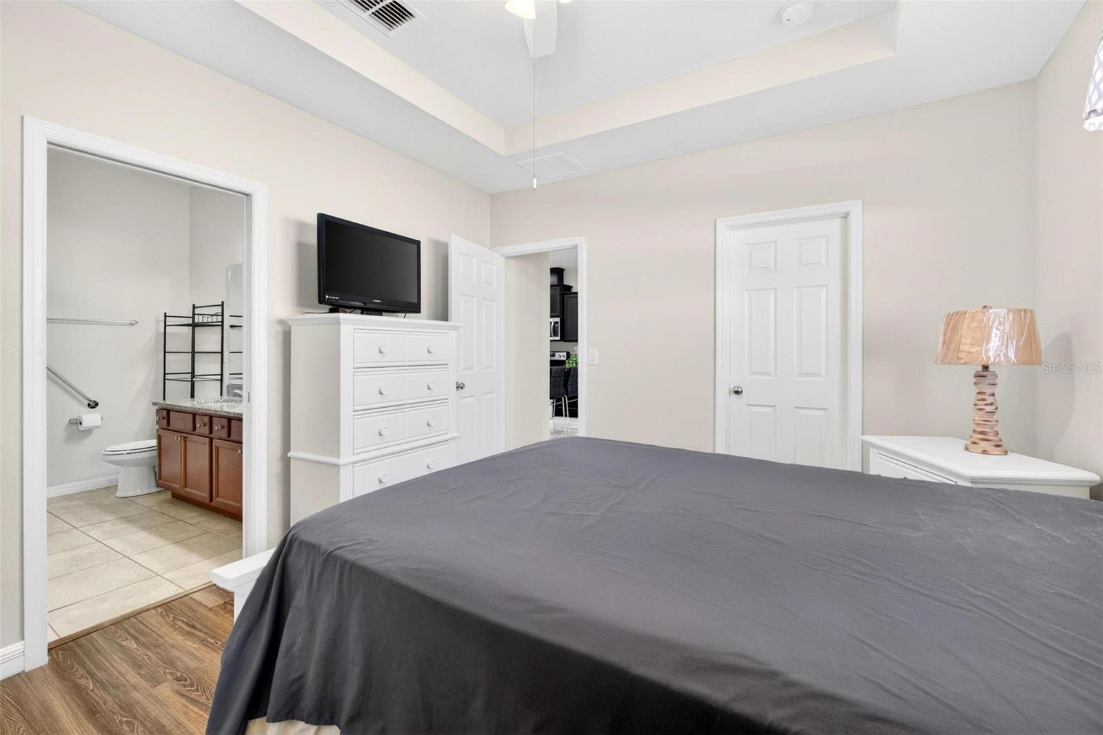 Image 15 of 30 For 1712 Passage Key Lane