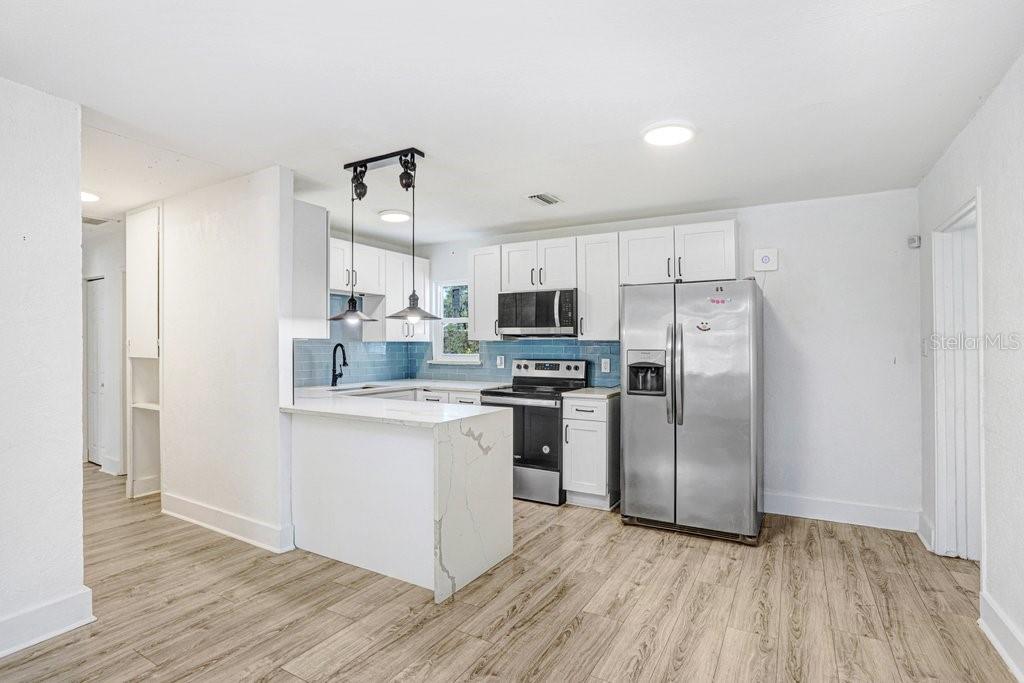 Image 4 of 22 For 1619 31st Avenue