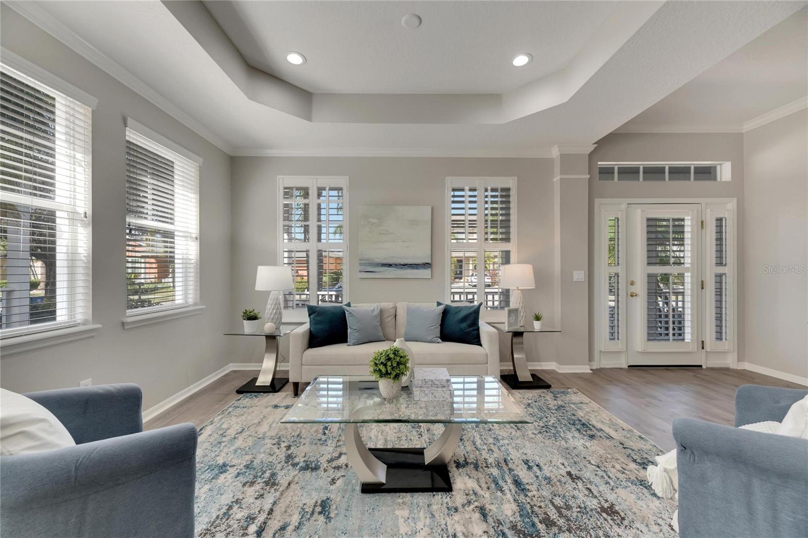 Listing photo id 12 for 528 Islebay Drive