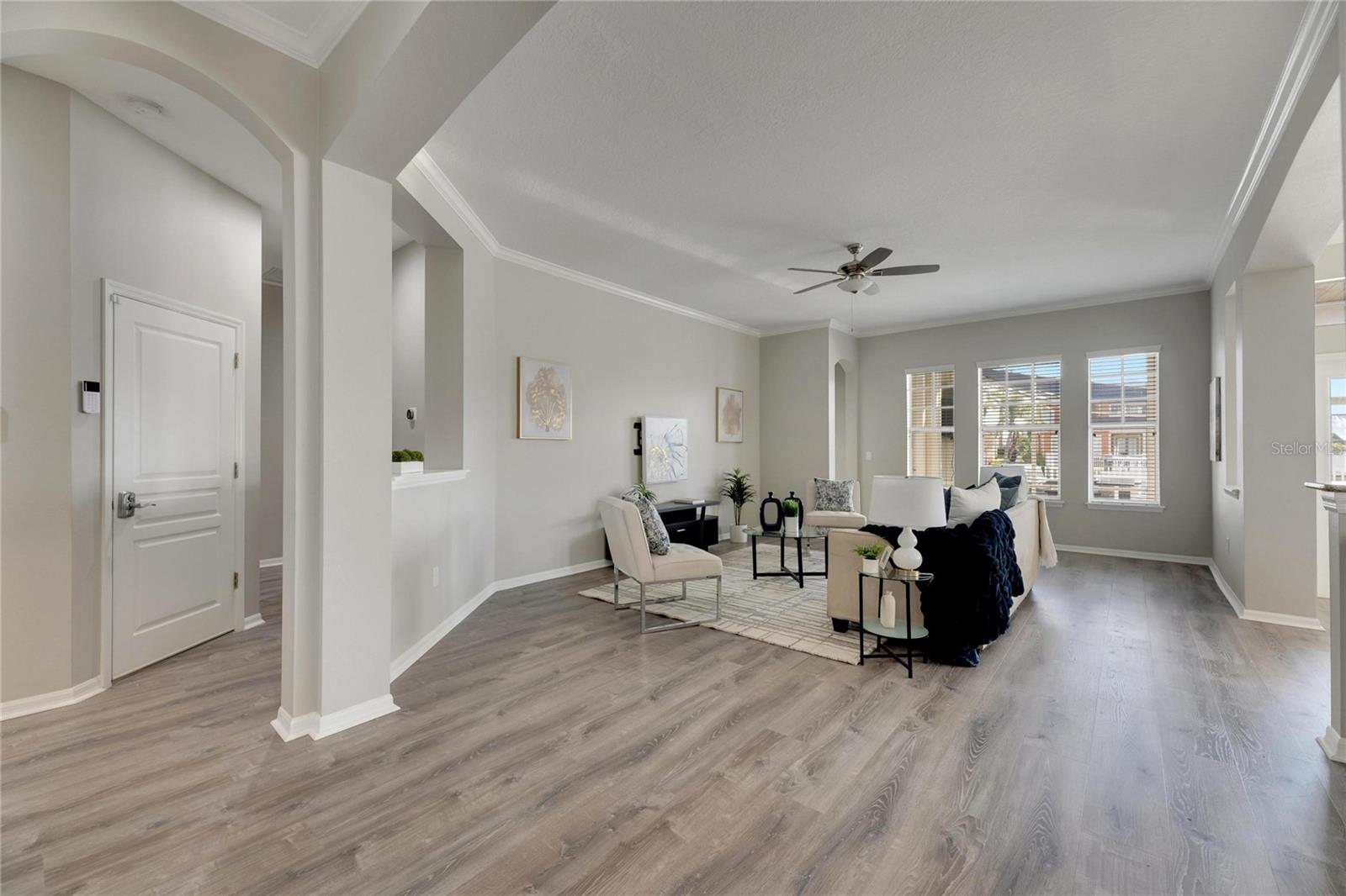 Listing photo id 16 for 528 Islebay Drive