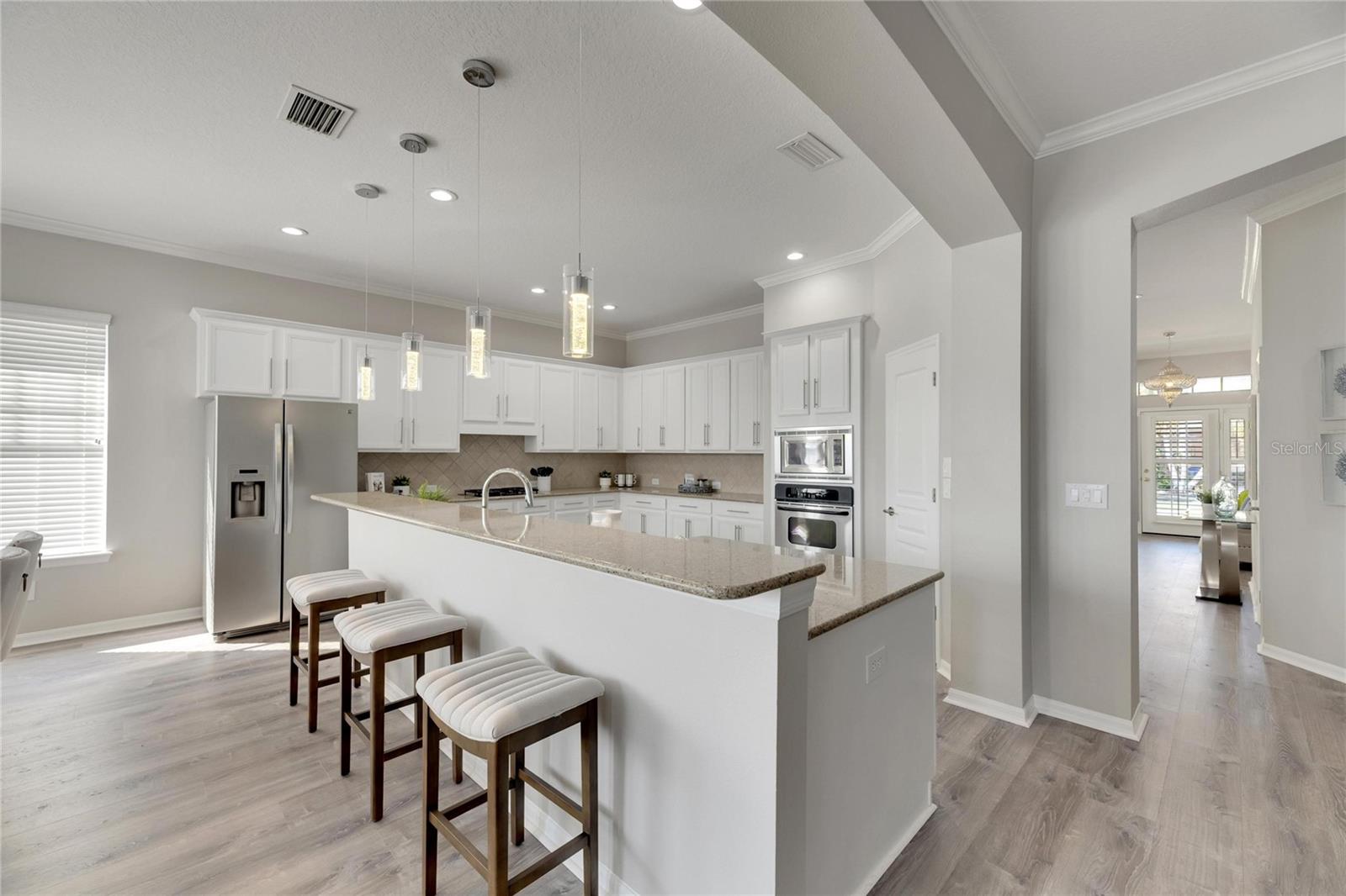 Listing photo id 23 for 528 Islebay Drive