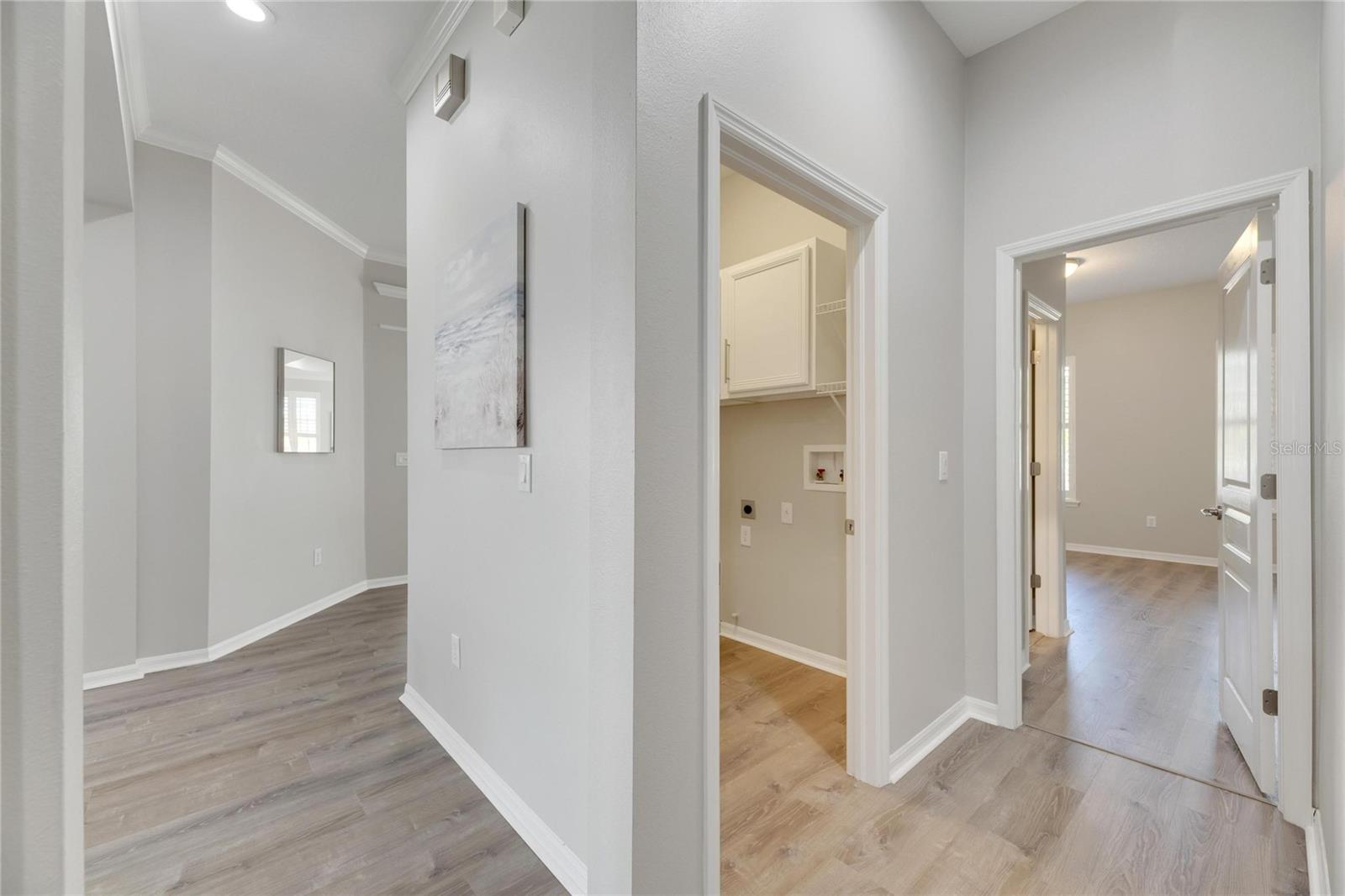 Listing photo id 30 for 528 Islebay Drive