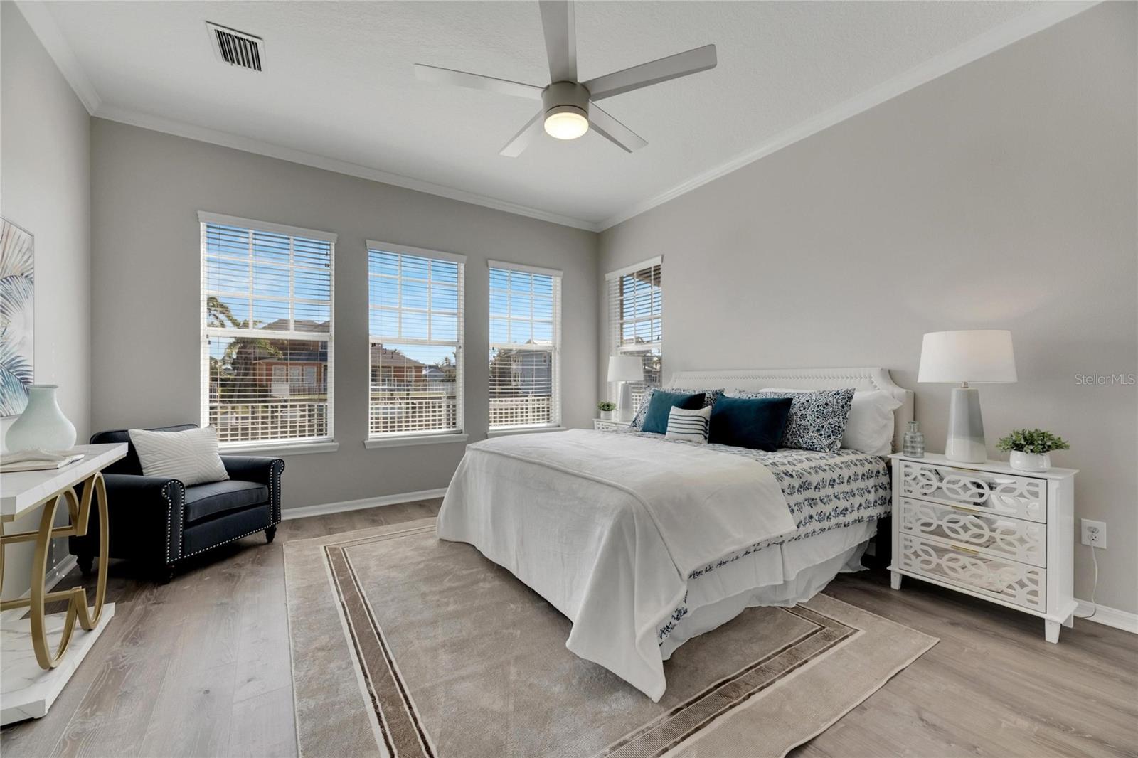 Listing photo id 48 for 528 Islebay Drive