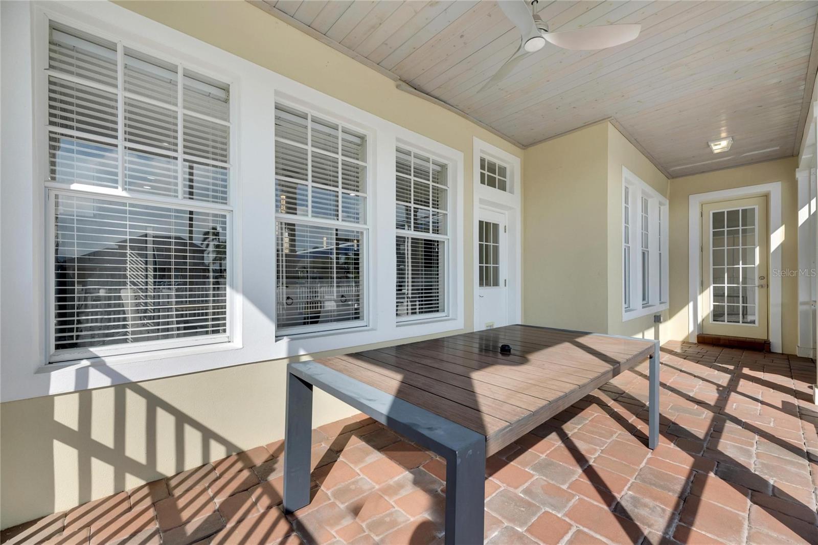 Listing photo id 67 for 528 Islebay Drive