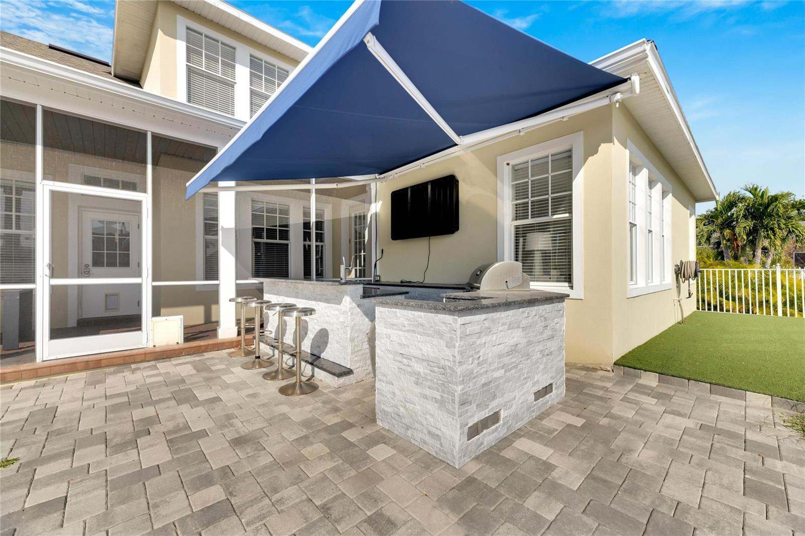 Listing photo id 72 for 528 Islebay Drive