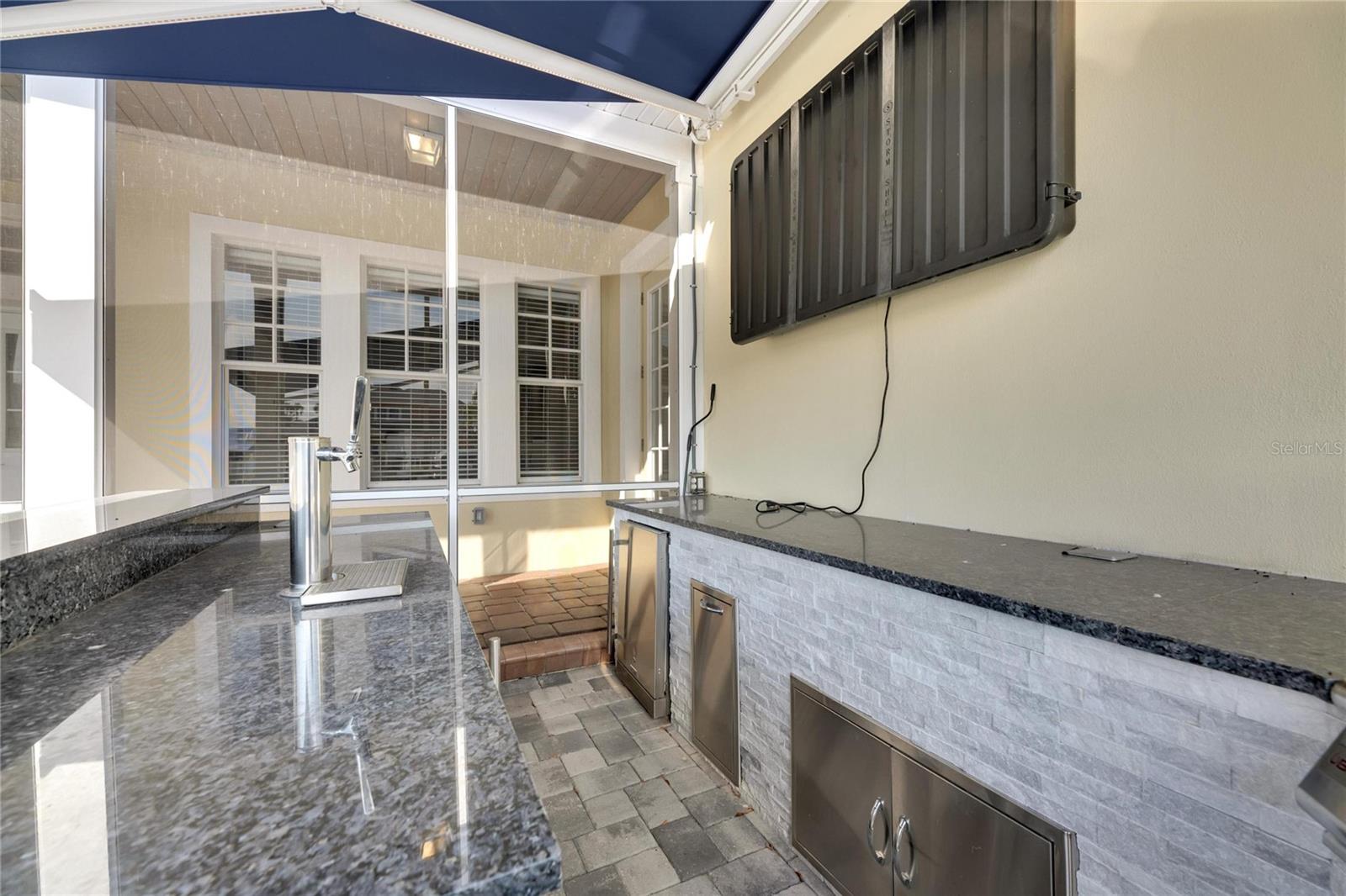 Listing photo id 73 for 528 Islebay Drive