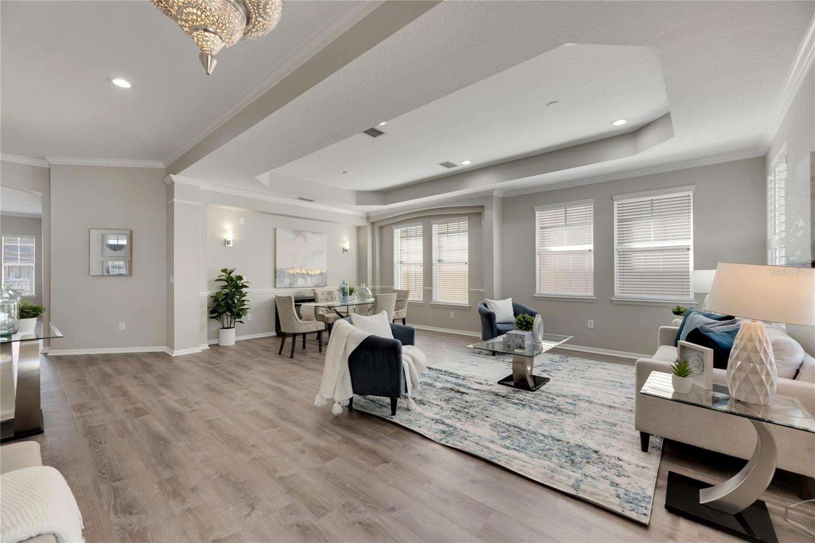 Listing photo id 6 for 528 Islebay Drive