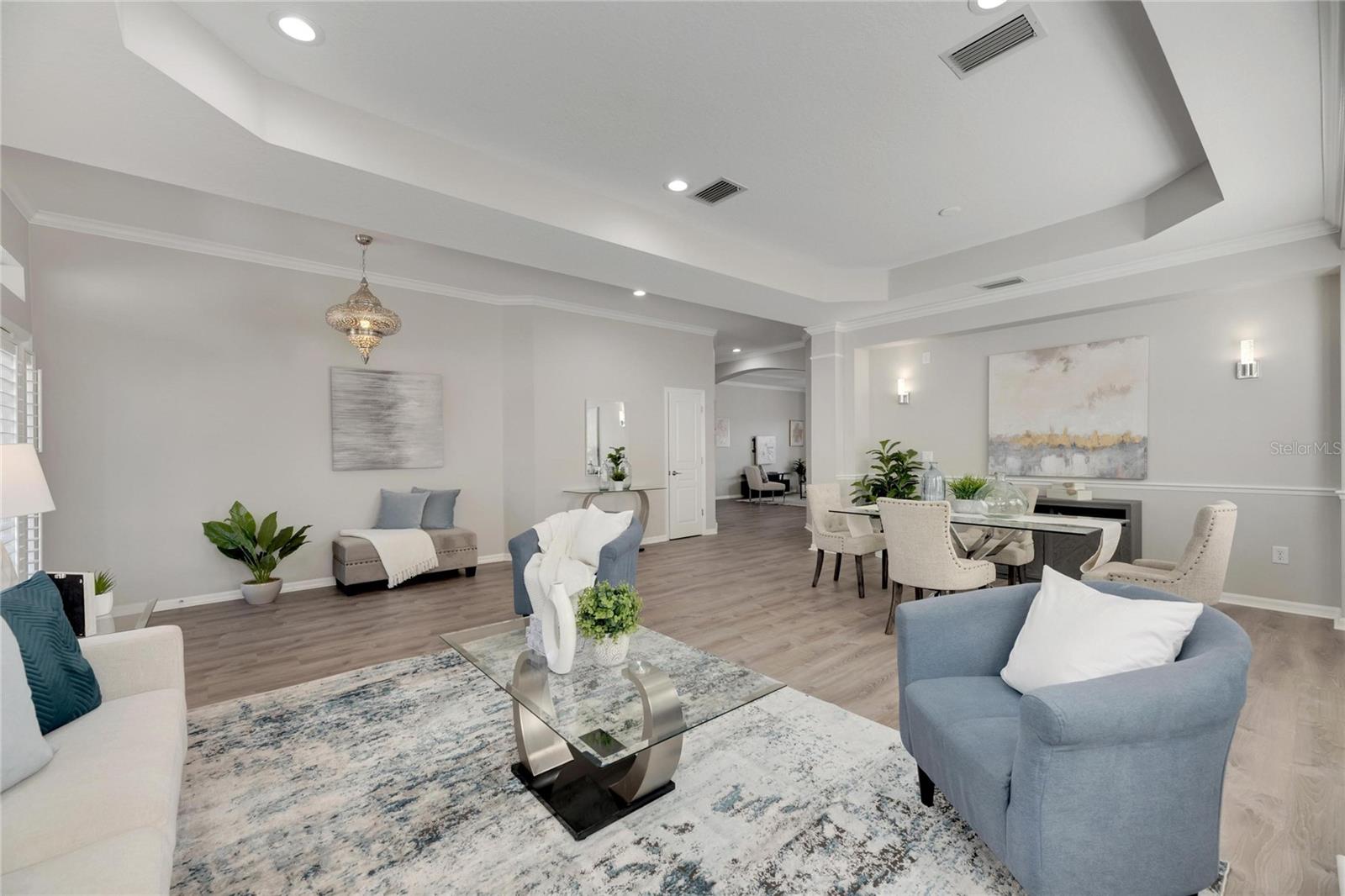 Listing photo id 7 for 528 Islebay Drive