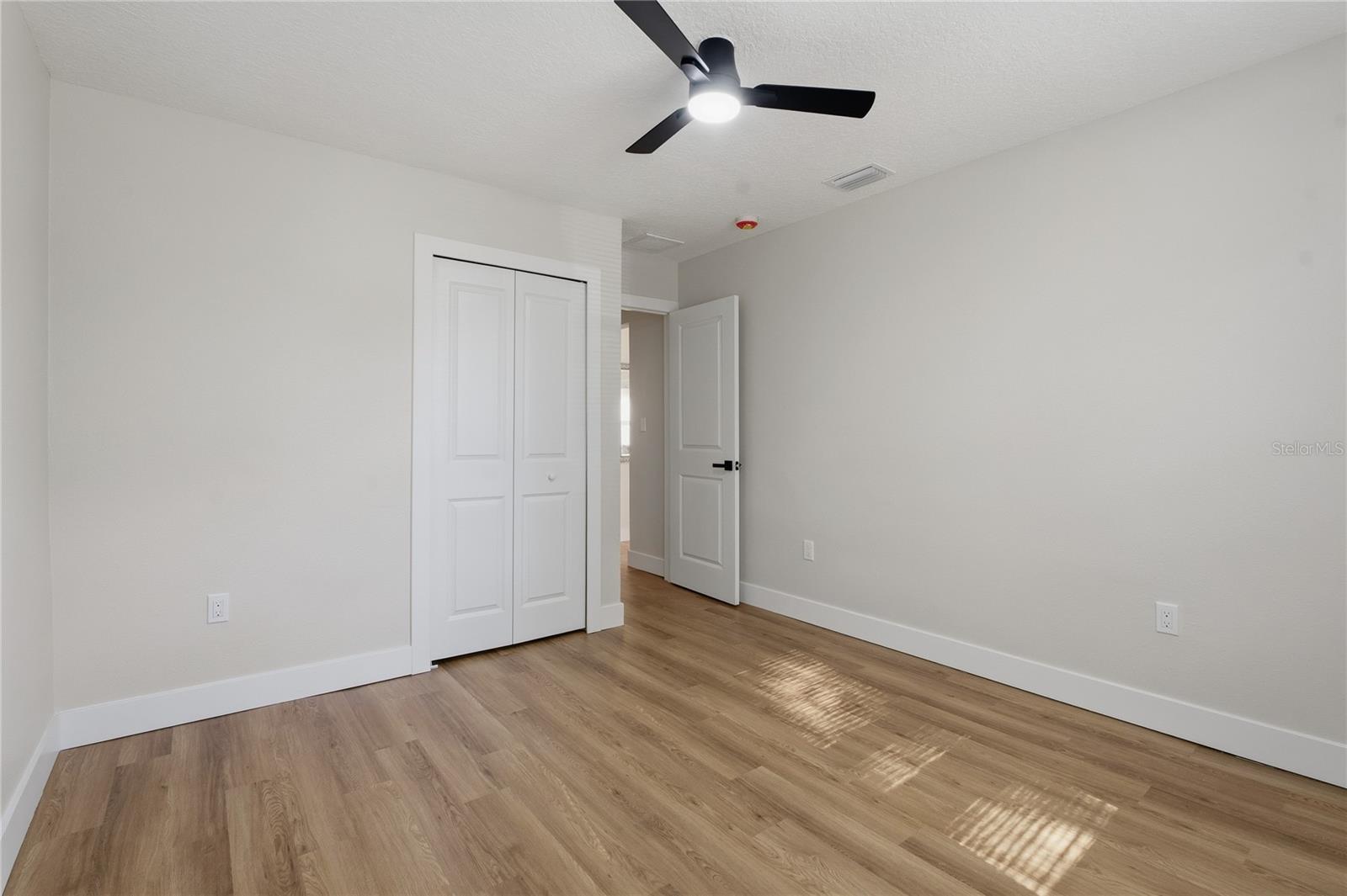 Image 18 of 40 For 918 Lambright Street