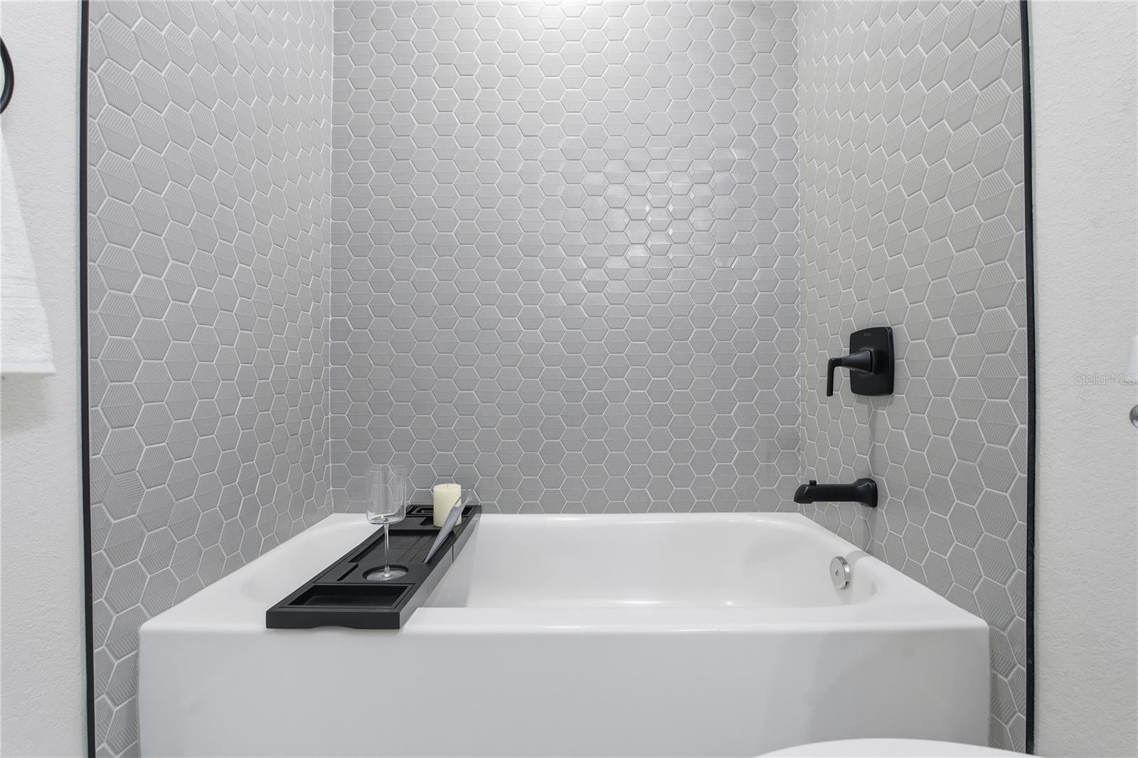 Image 20 of 40 For 918 Lambright Street