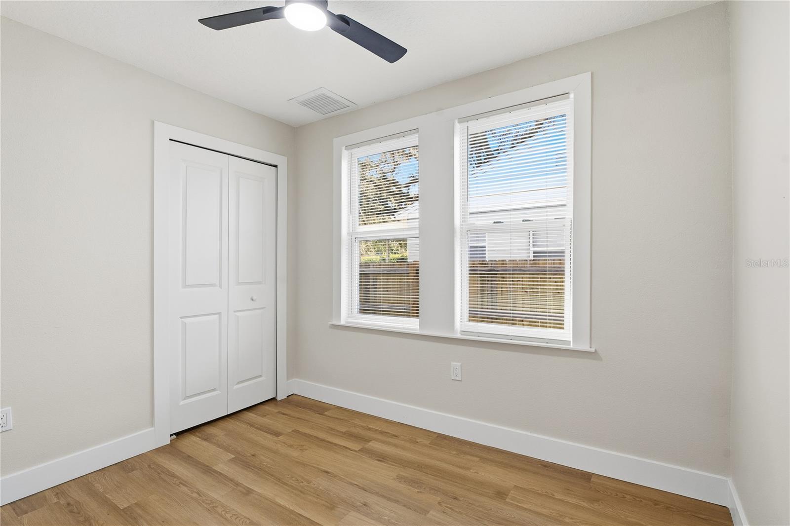 Image 22 of 40 For 918 Lambright Street