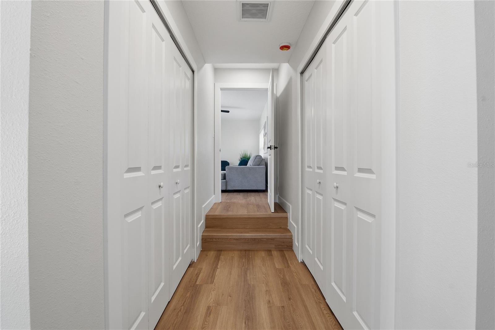 Image 32 of 40 For 918 Lambright Street