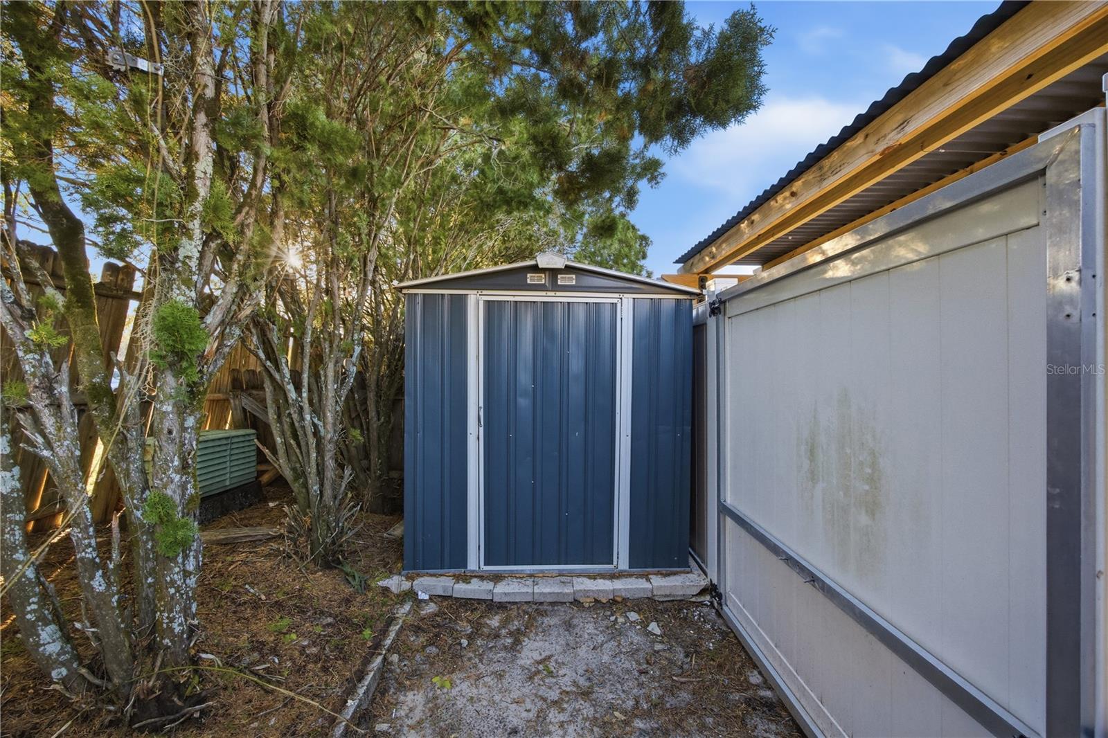 Image 28 of 36 For 6820 Larchmont Avenue