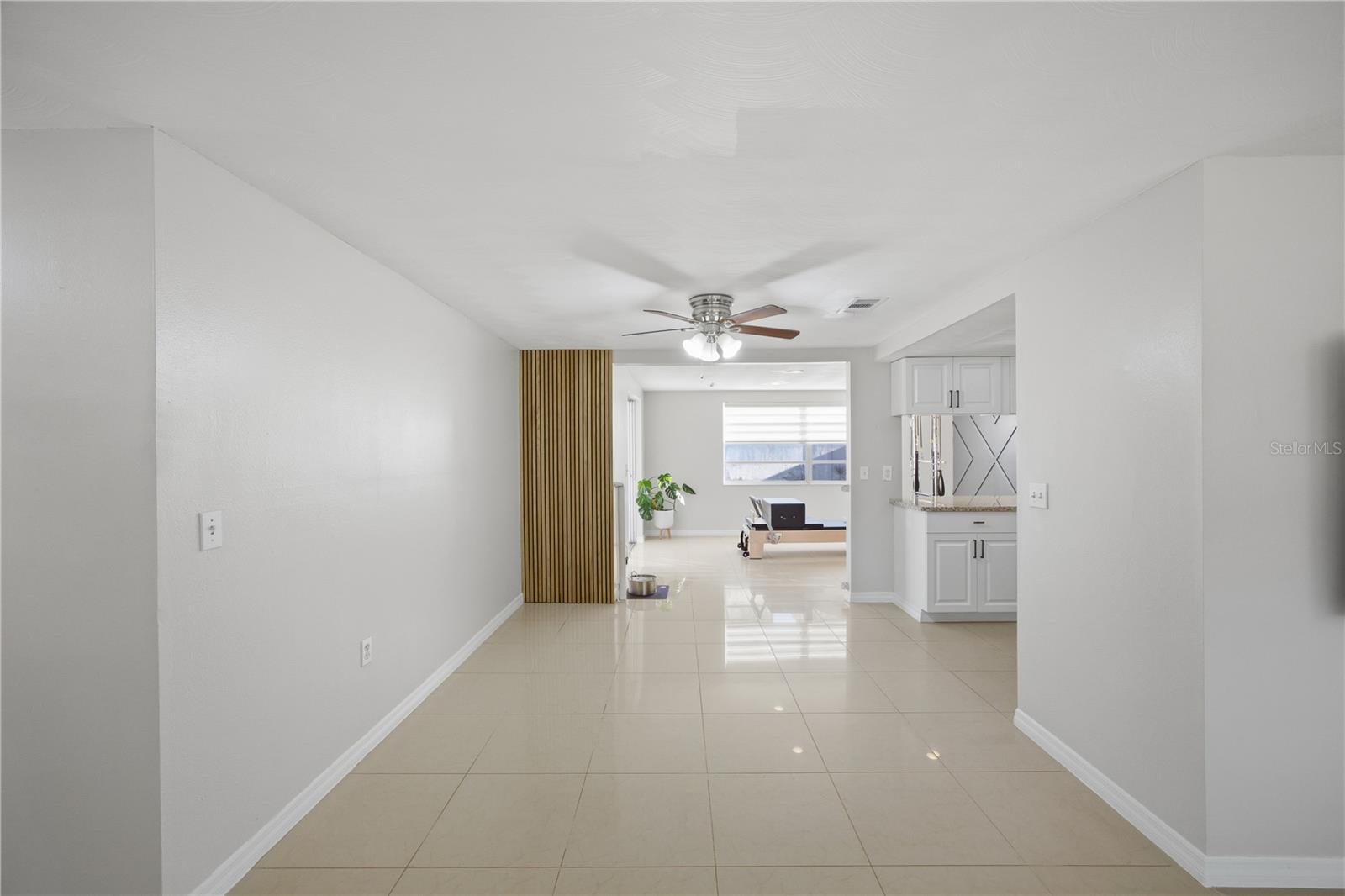 Image 9 of 36 For 6820 Larchmont Avenue