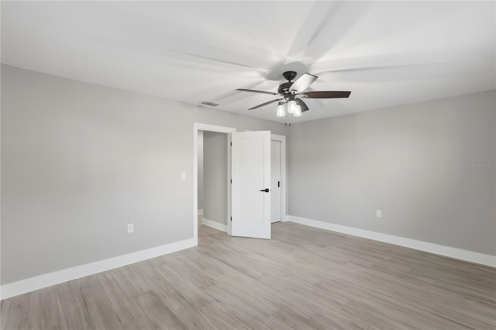 Image 21 of 45 For 845 Snell Isle Boulevard Ne