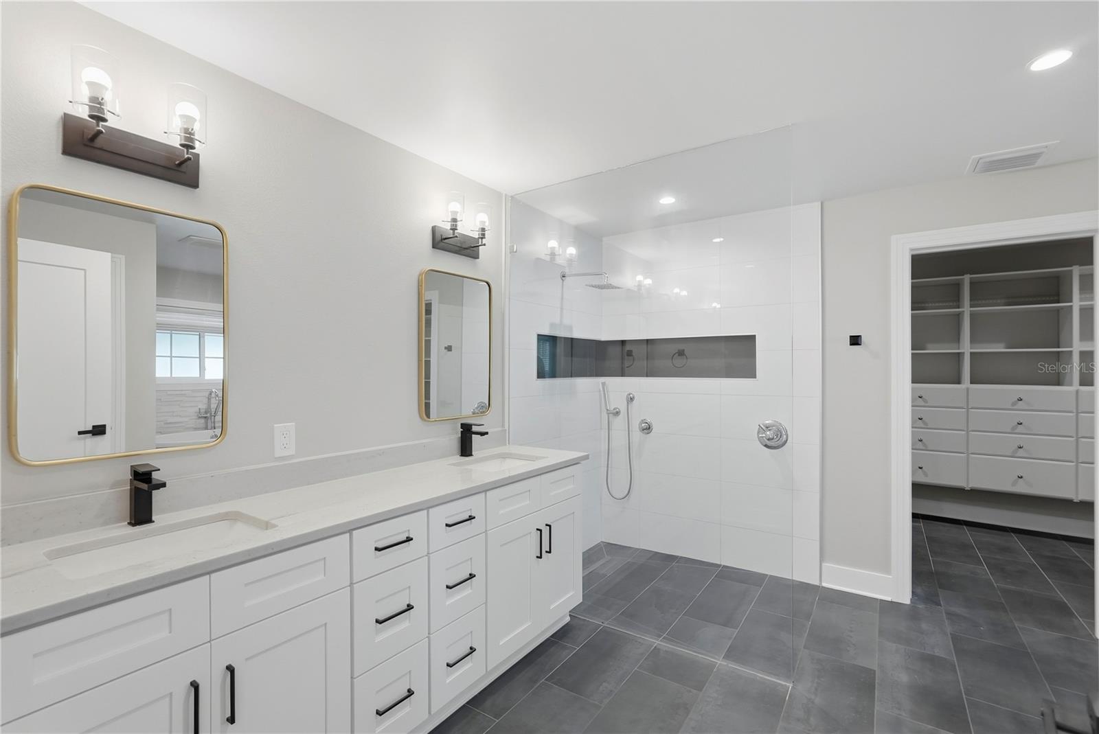 Image 30 of 45 For 845 Snell Isle Boulevard Ne