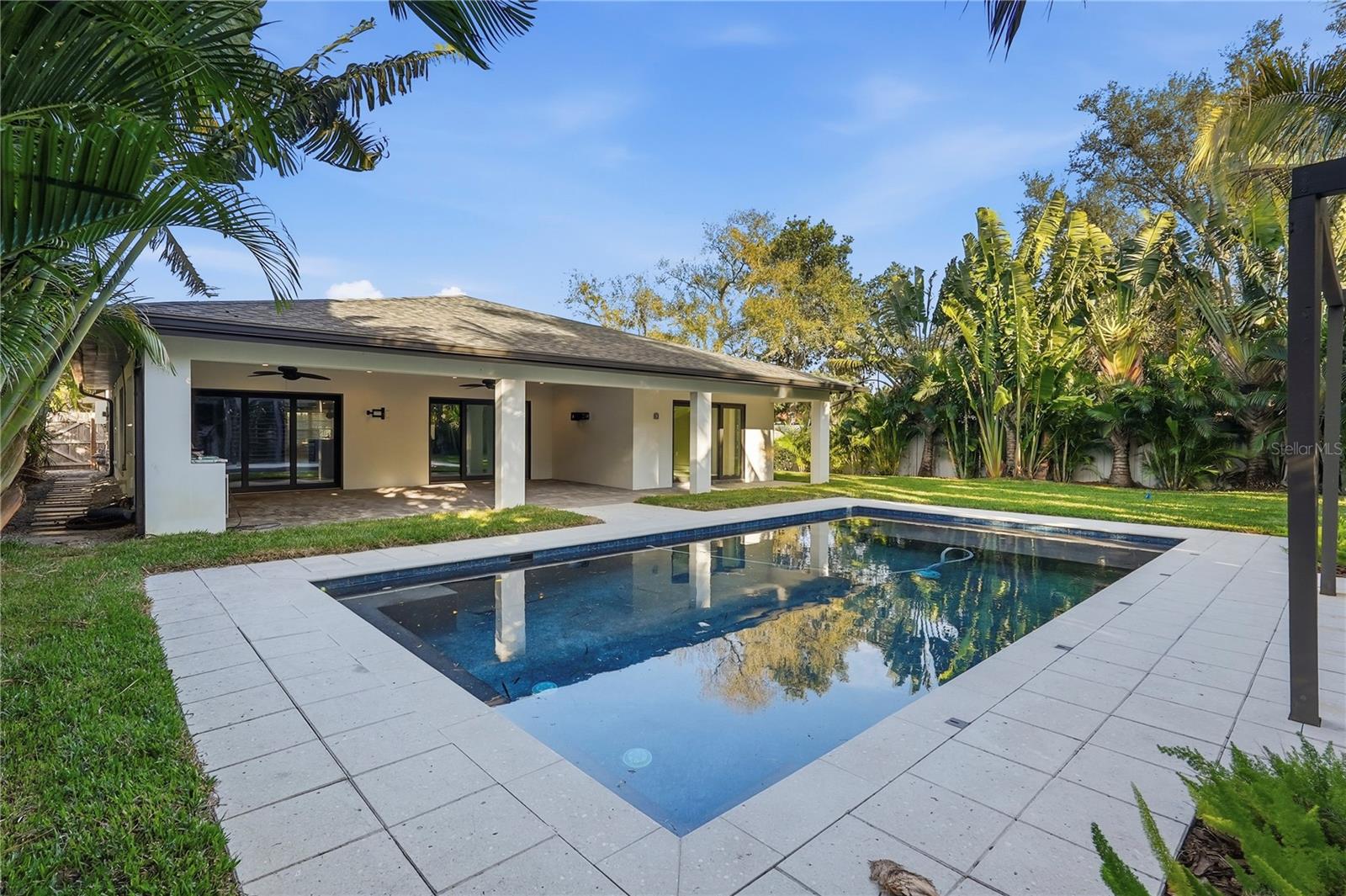 Image 41 of 45 For 845 Snell Isle Boulevard Ne