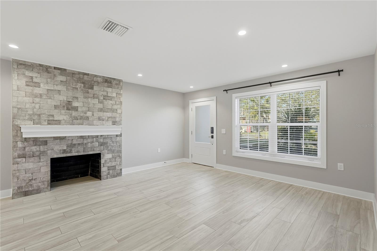 Image 6 of 45 For 845 Snell Isle Boulevard Ne