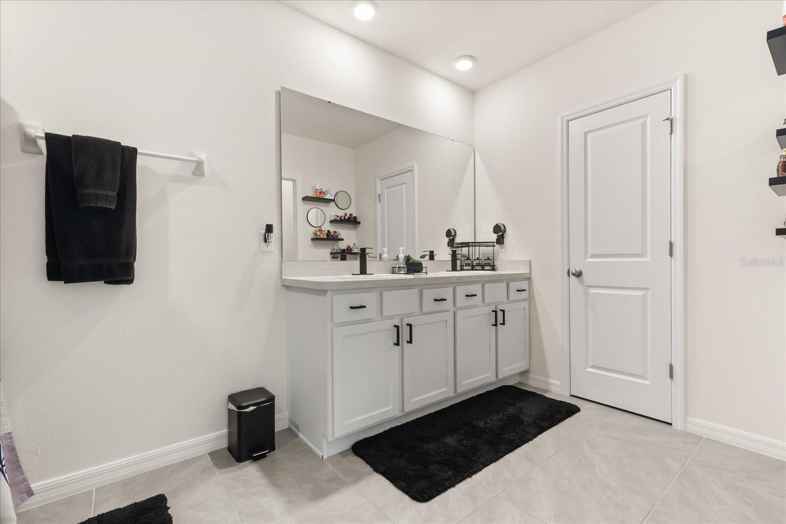 Image 21 of 40 For 5640 Wandering Willow Drive