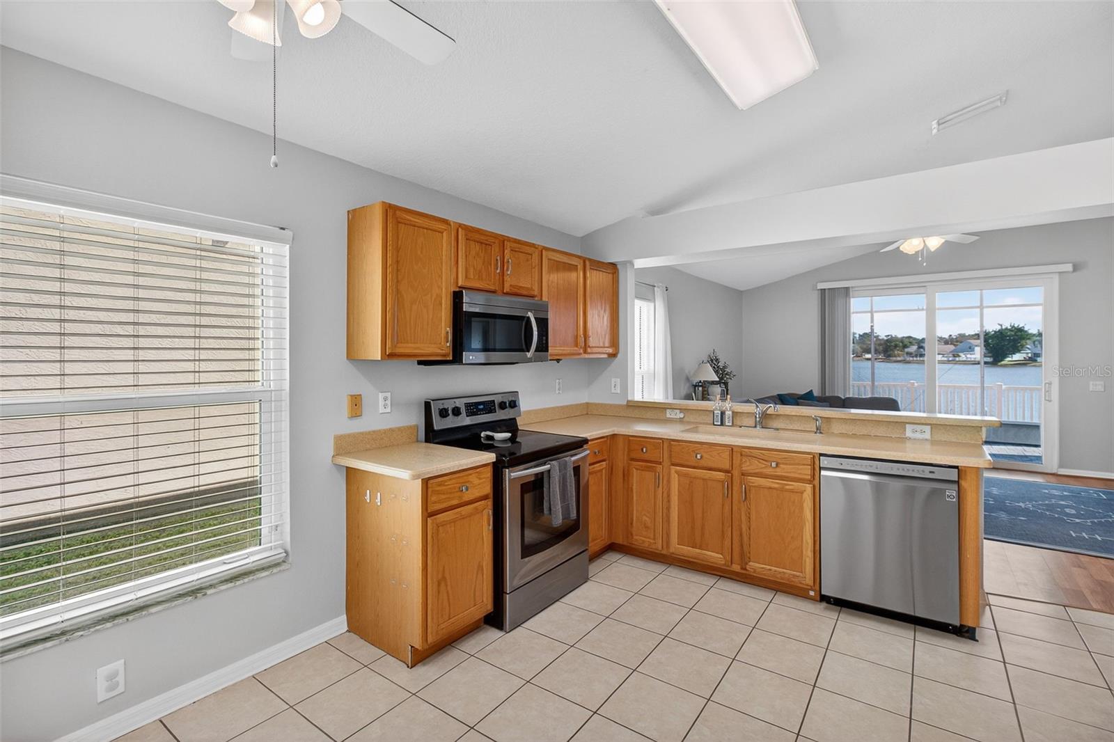 Image 12 of 35 For 8621 Manassas Road