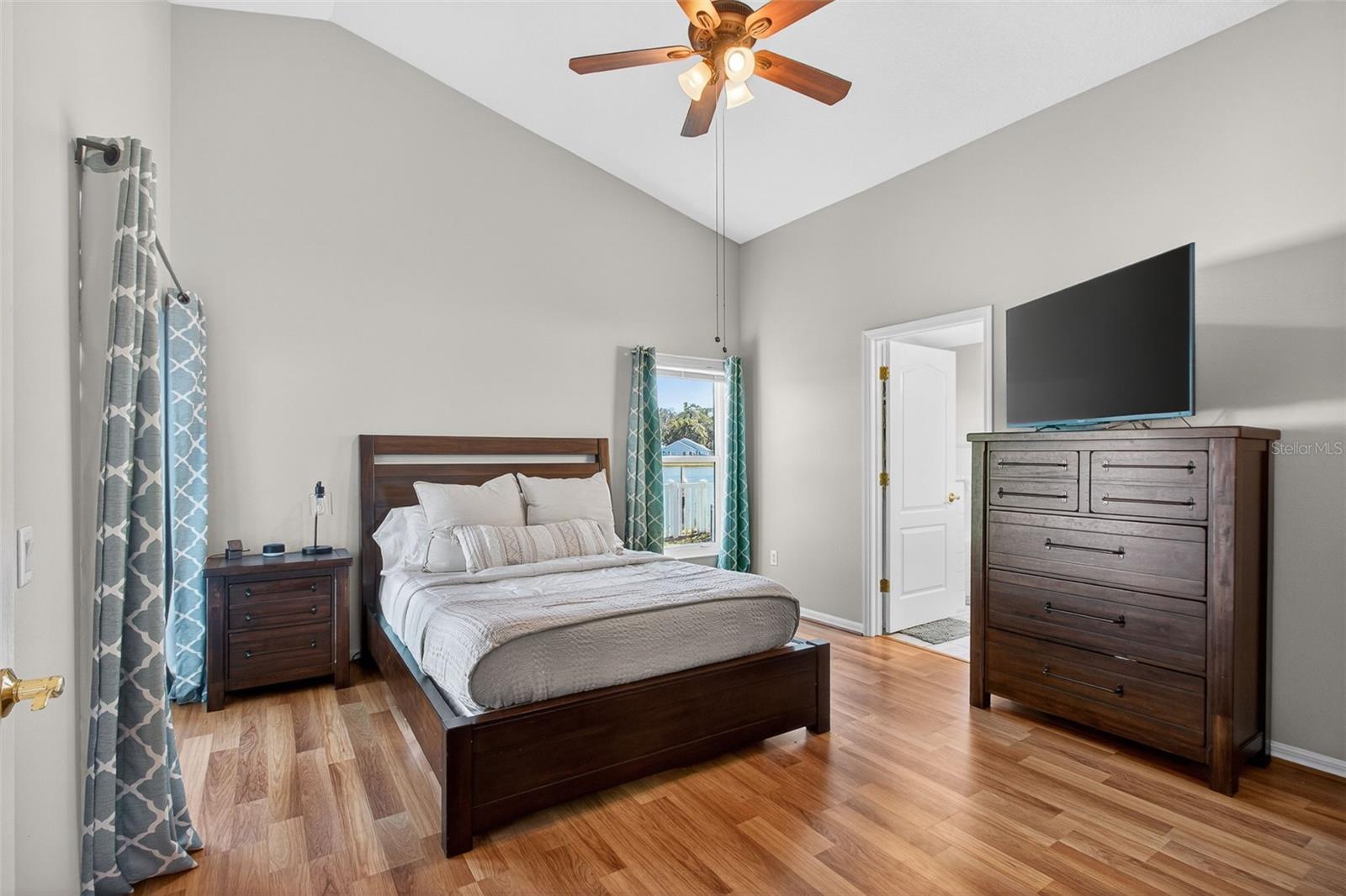 Image 16 of 35 For 8621 Manassas Road