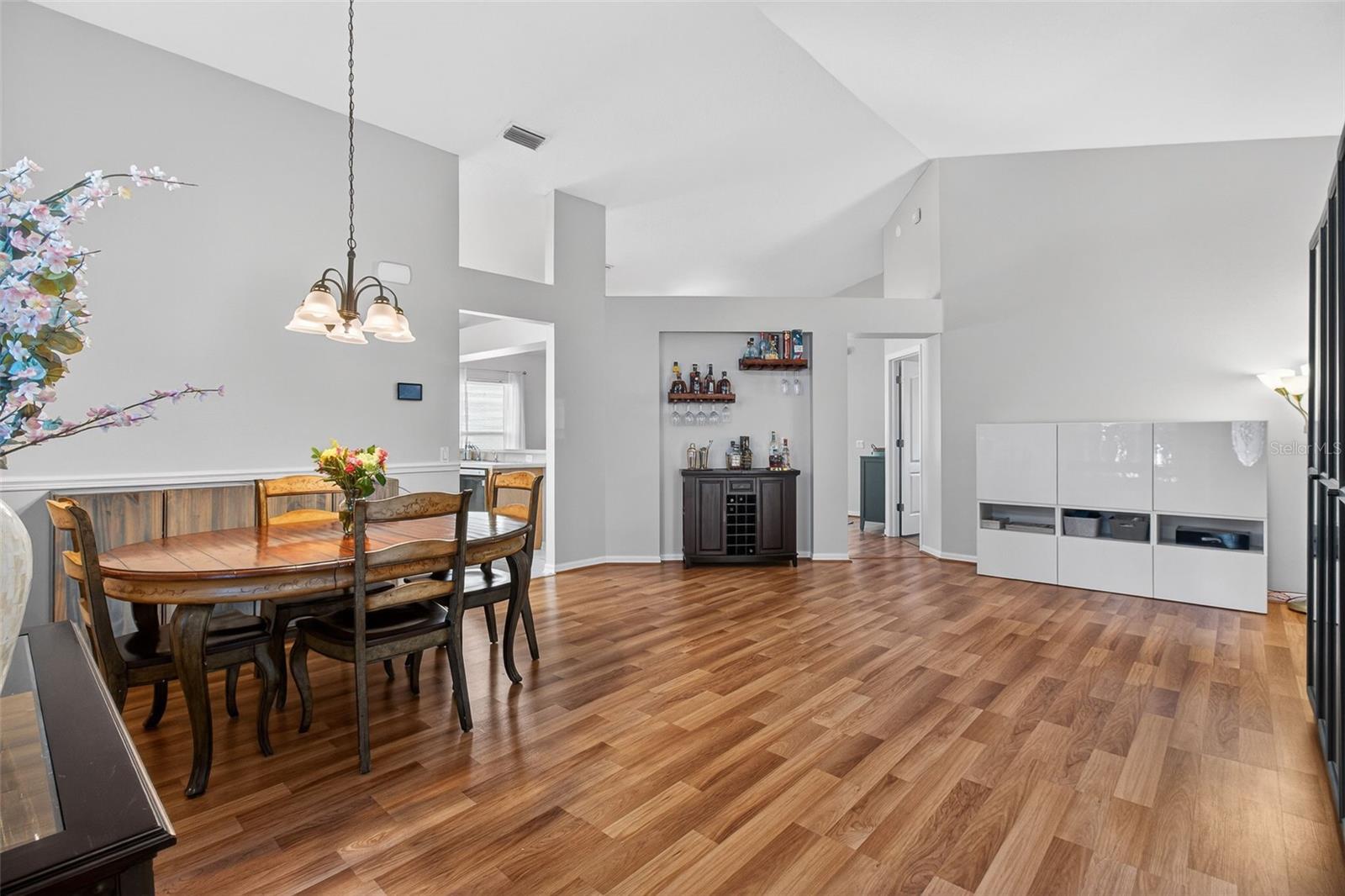 Image 3 of 35 For 8621 Manassas Road